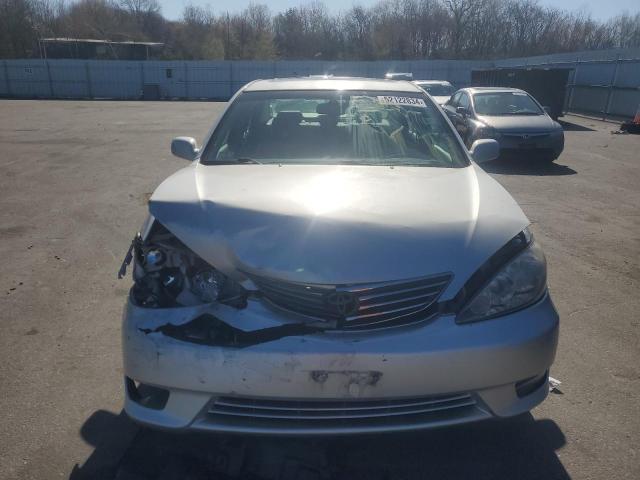 Photo 4 VIN: 4T1BF32K75U104519 - TOYOTA CAMRY 