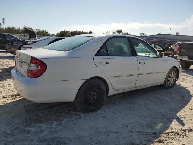 Photo 2 VIN: 4T1BF32K82U024643 - TOYOTA CAMRY LE 