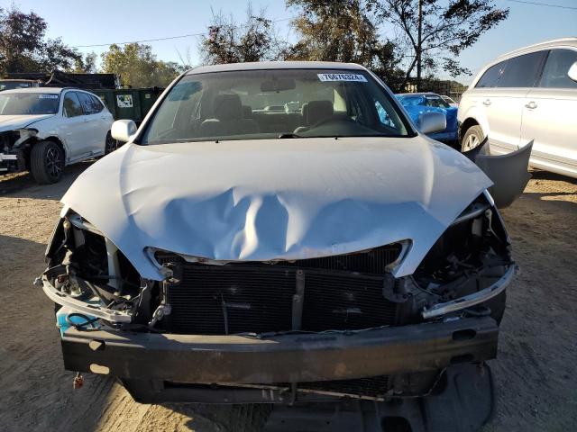 Photo 4 VIN: 4T1BF32K84U573472 - TOYOTA CAMRY LE 