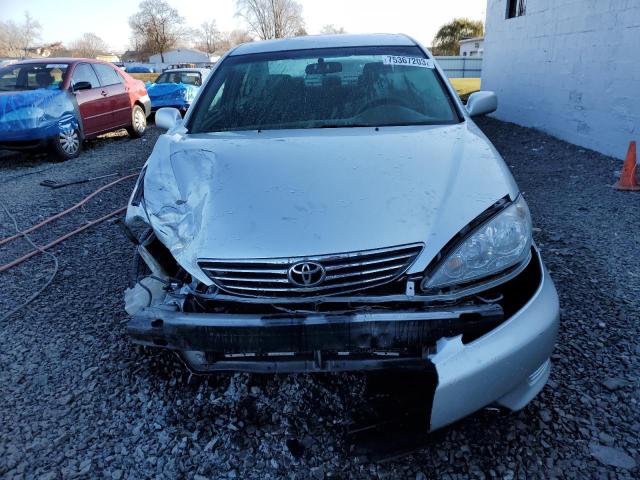 Photo 4 VIN: 4T1BF32K85U593299 - TOYOTA CAMRY 