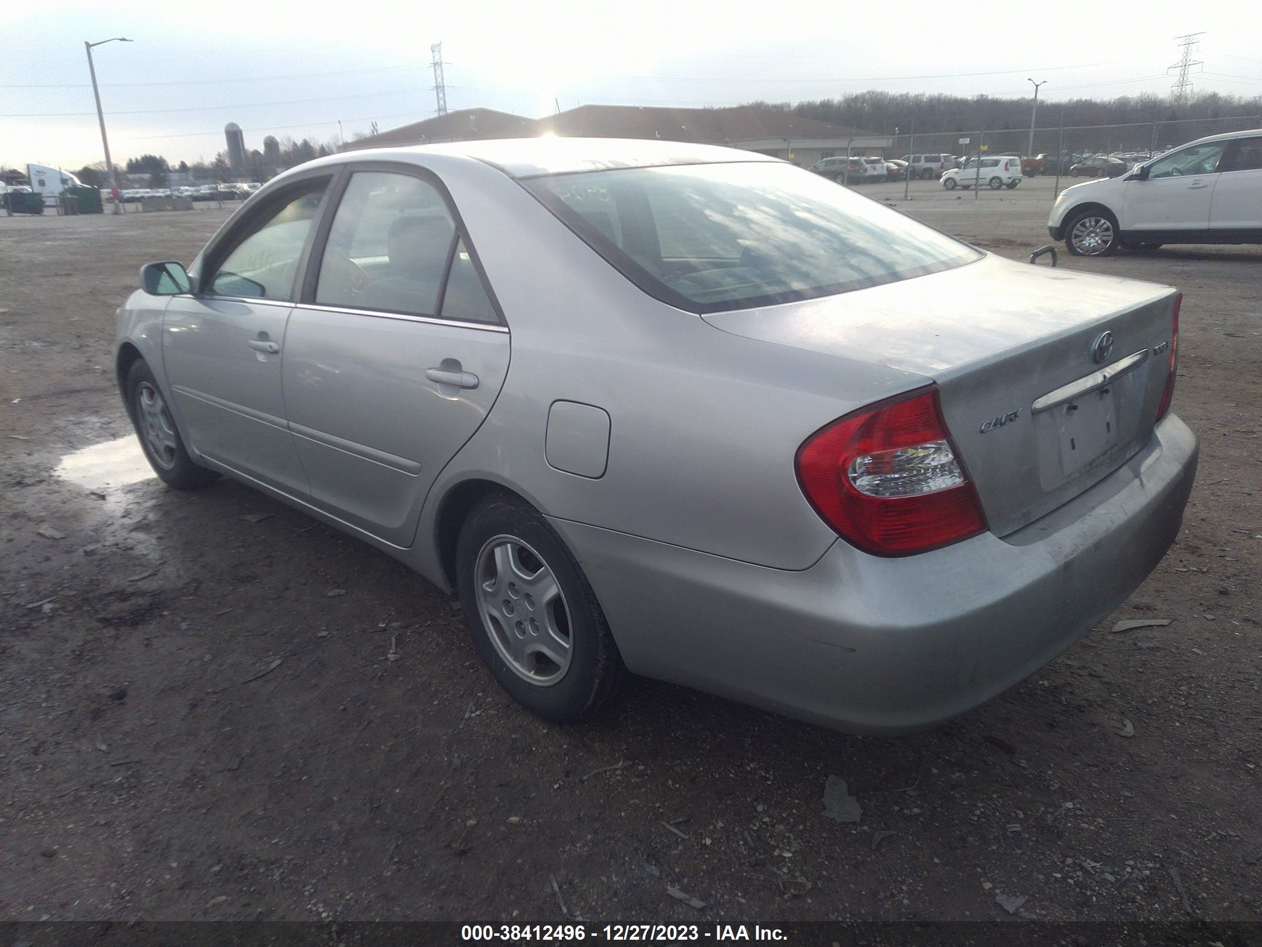 Photo 2 VIN: 4T1BF32K93U045471 - TOYOTA CAMRY 