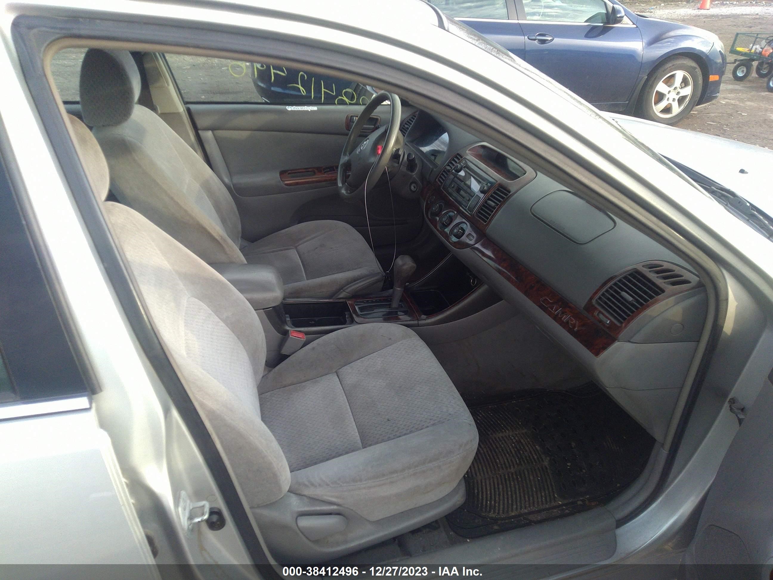 Photo 4 VIN: 4T1BF32K93U045471 - TOYOTA CAMRY 