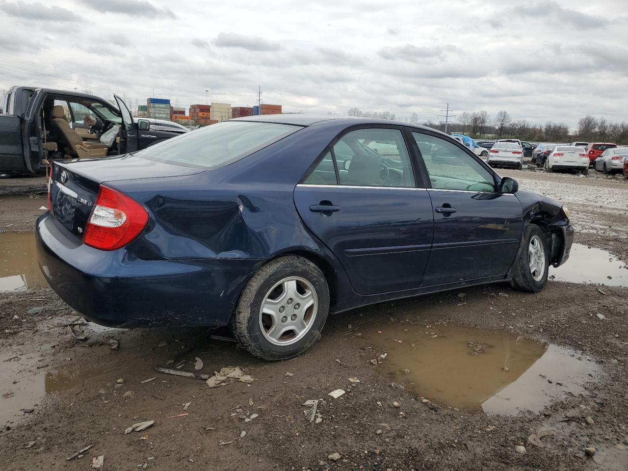 Photo 2 VIN: 4T1BF32K93U543136 - TOYOTA CAMRY 