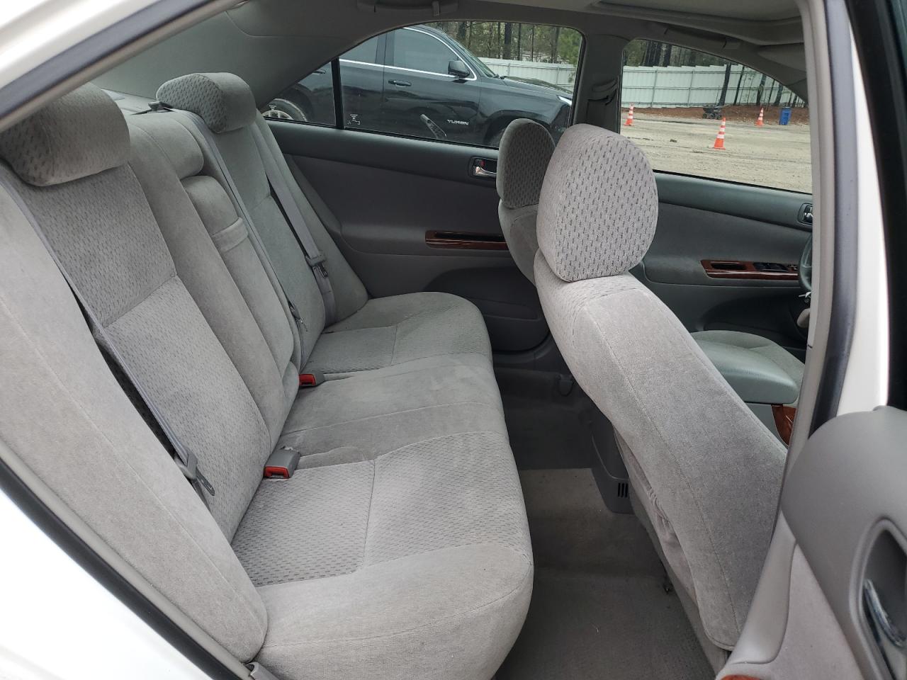 Photo 9 VIN: 4T1BF32K94U072235 - TOYOTA CAMRY 