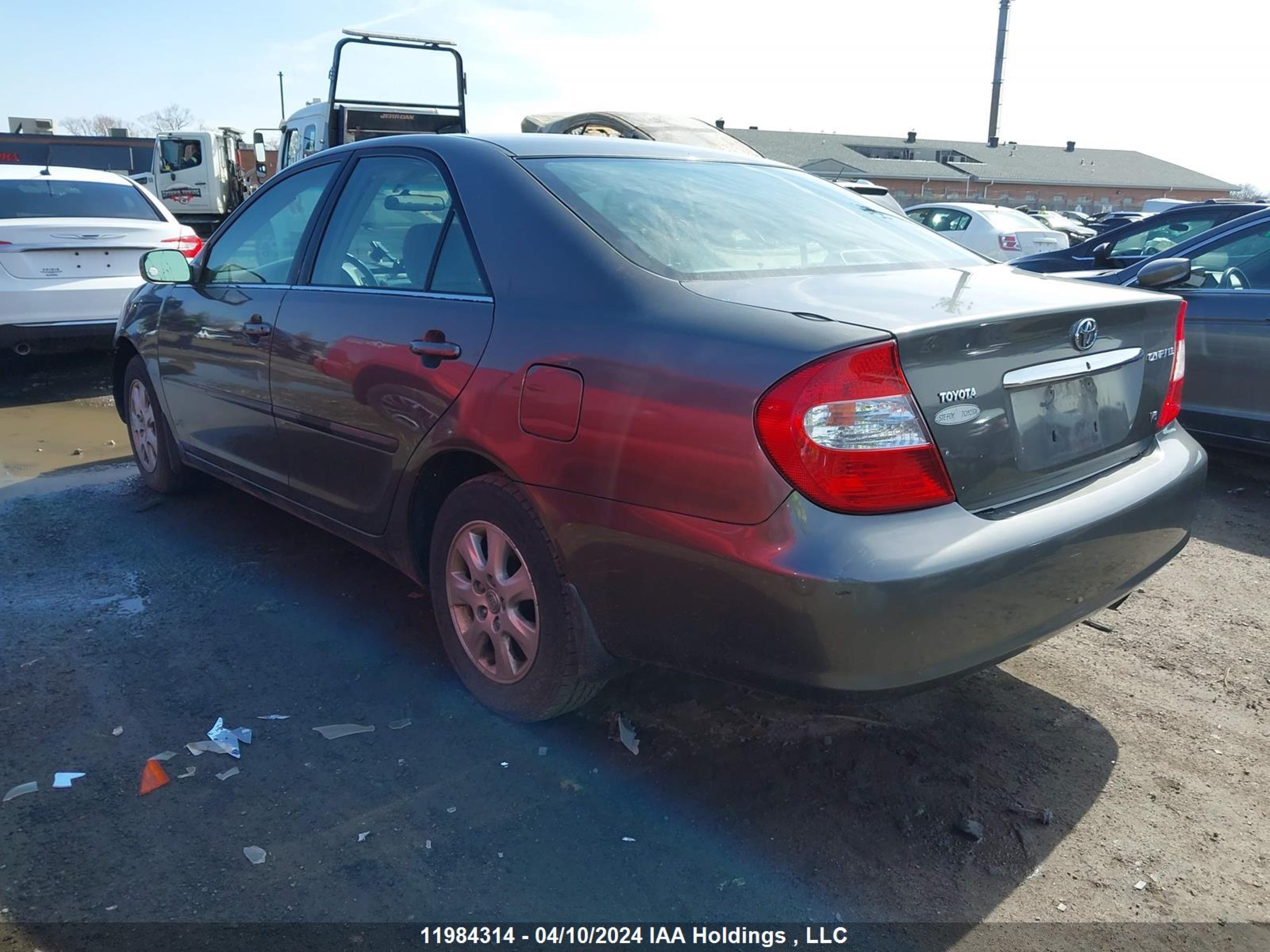 Photo 2 VIN: 4T1BF32K94U584304 - TOYOTA CAMRY 