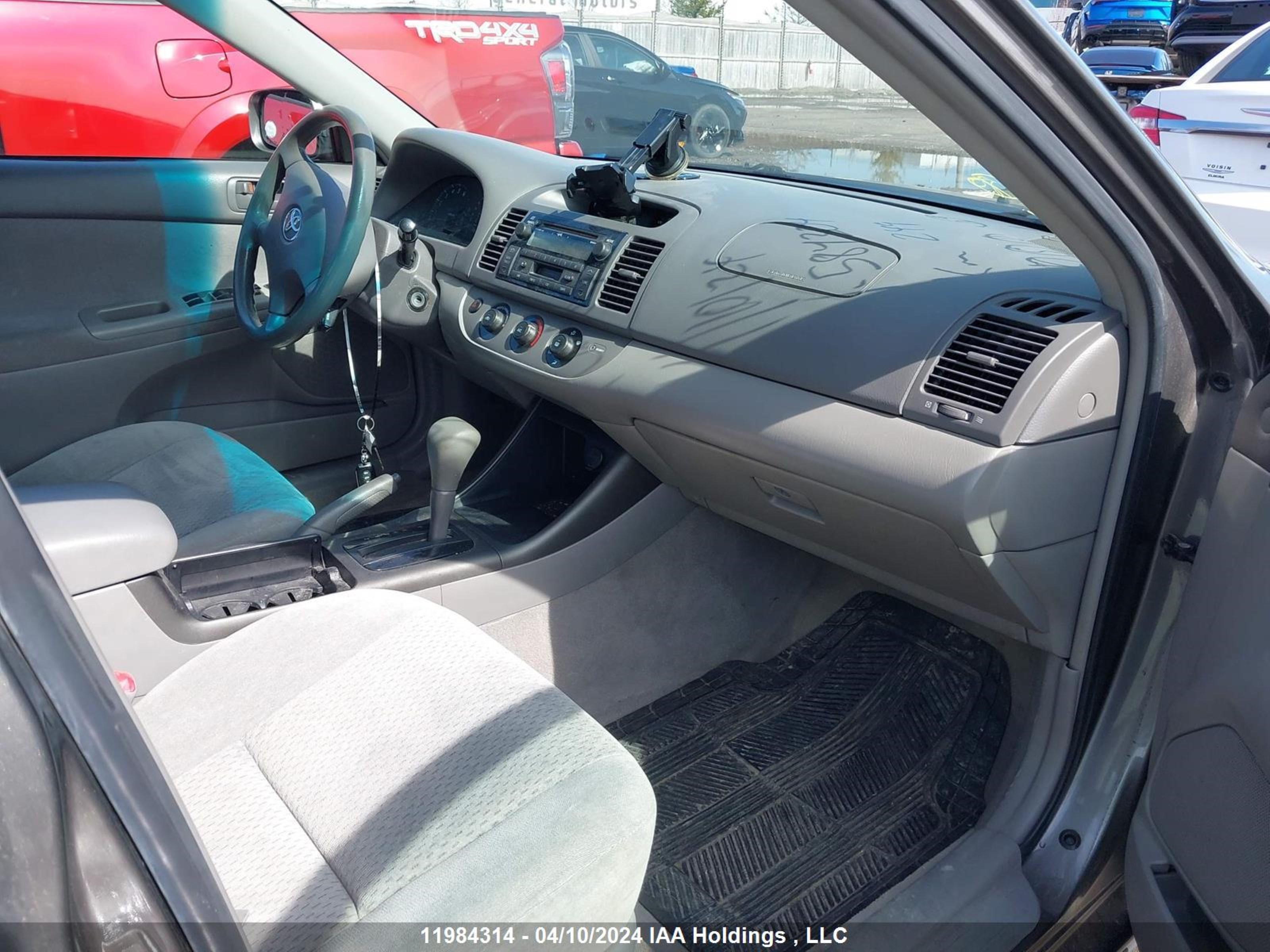 Photo 4 VIN: 4T1BF32K94U584304 - TOYOTA CAMRY 