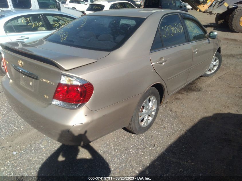 Photo 3 VIN: 4T1BF32K95U101945 - TOYOTA CAMRY 