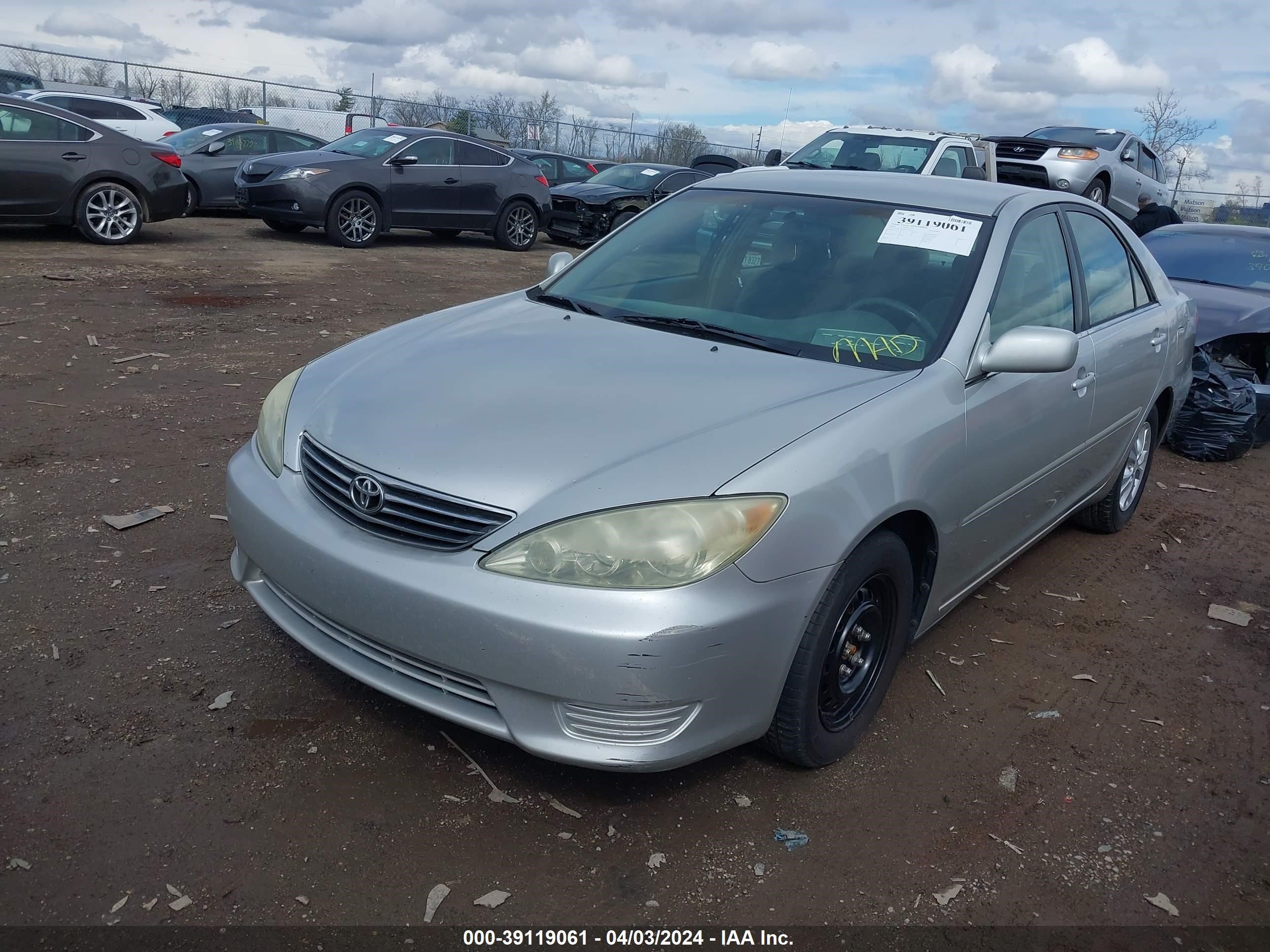 Photo 1 VIN: 4T1BF32K95U612958 - TOYOTA CAMRY 