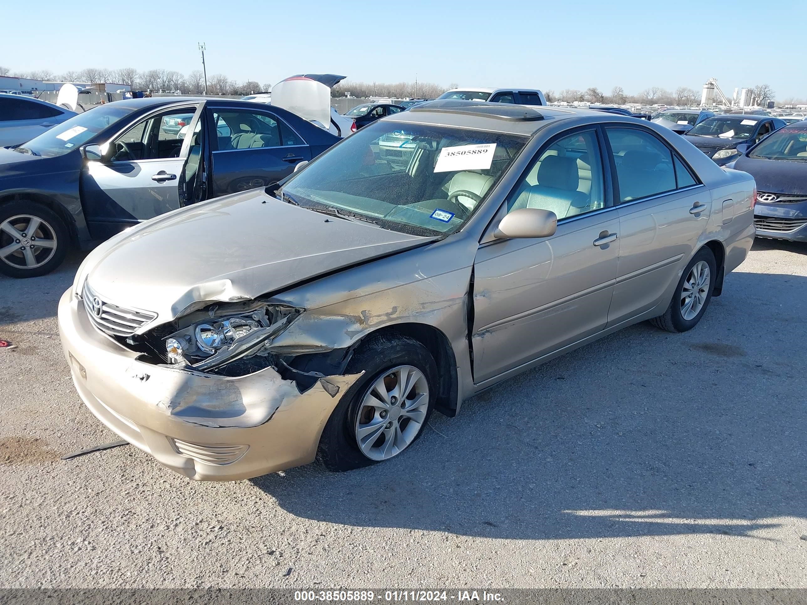 Photo 1 VIN: 4T1BF32K96U116172 - TOYOTA CAMRY 