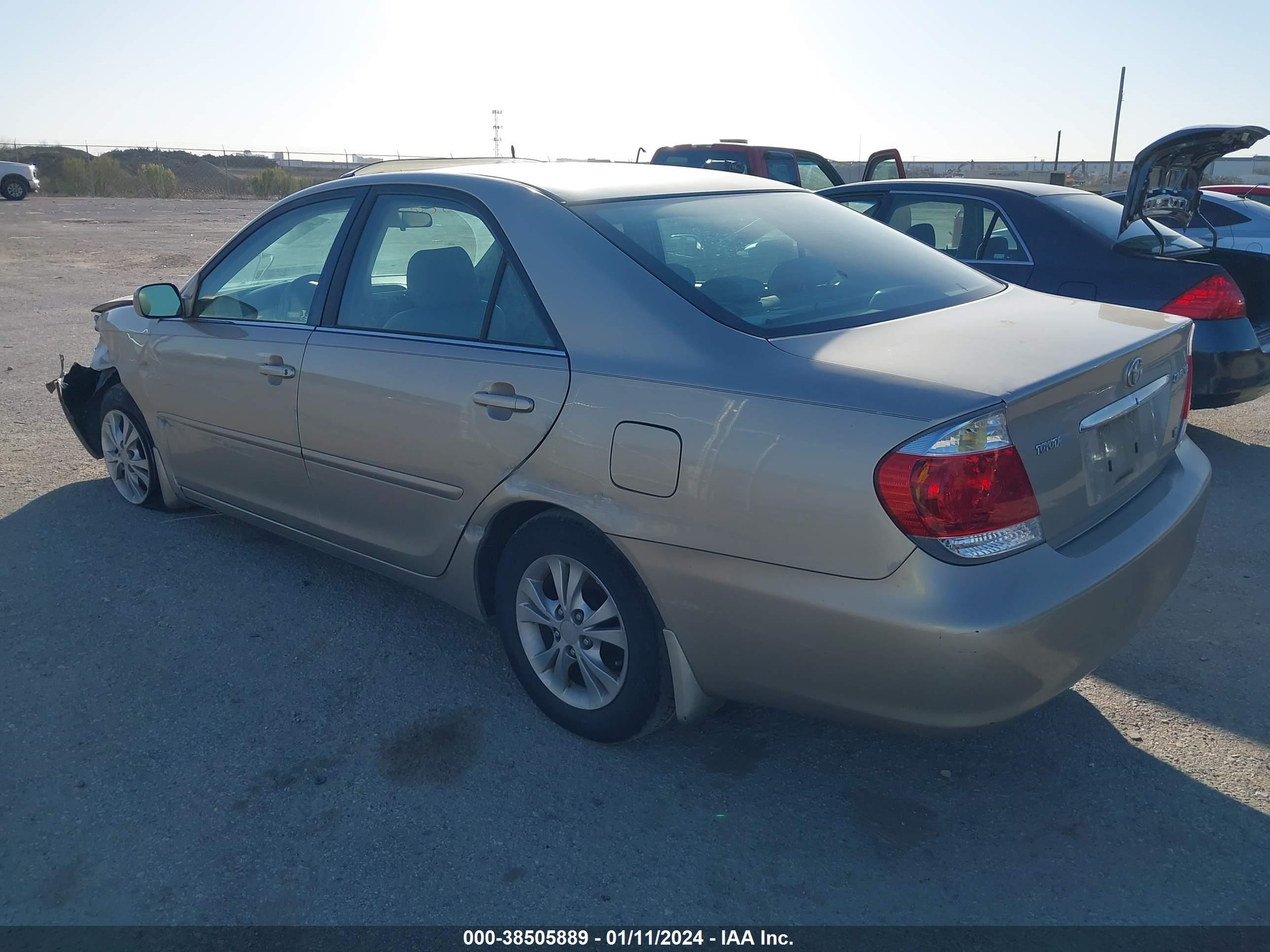 Photo 2 VIN: 4T1BF32K96U116172 - TOYOTA CAMRY 