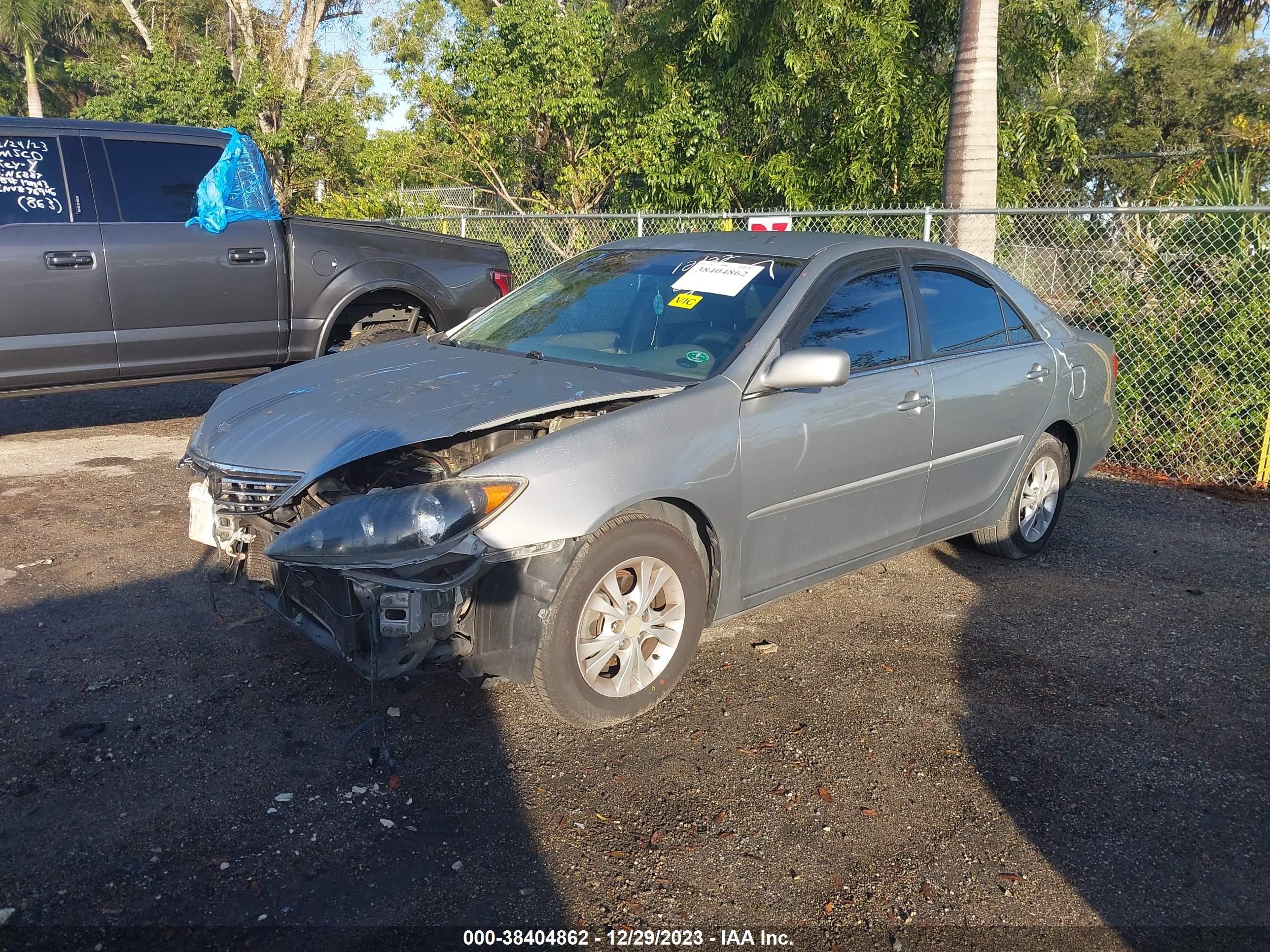 Photo 1 VIN: 4T1BF32K96U622147 - TOYOTA CAMRY 