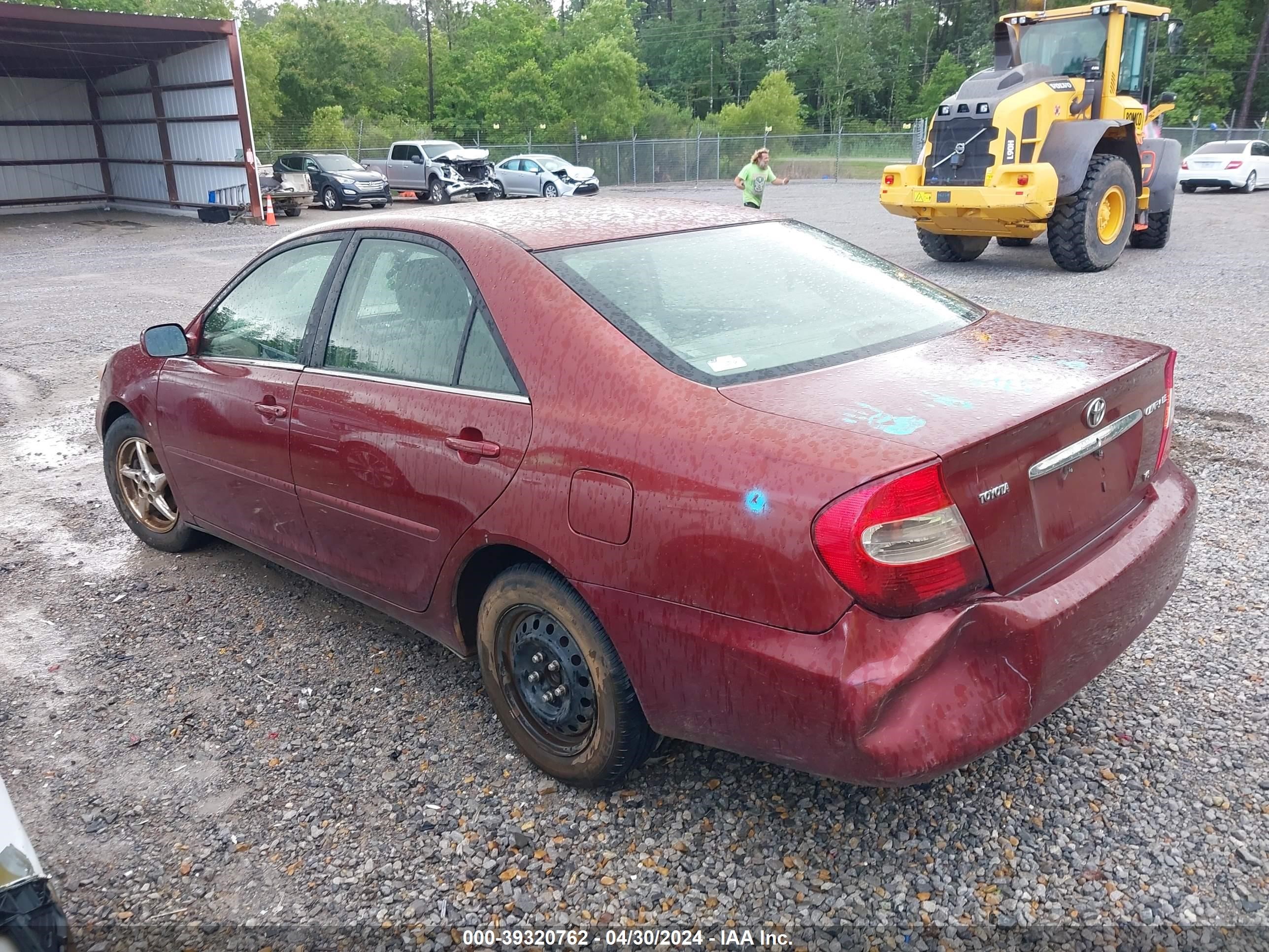 Photo 2 VIN: 4T1BF32KX4U074513 - TOYOTA CAMRY 