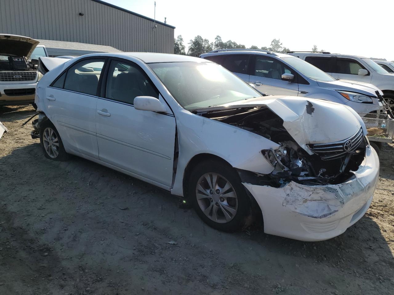 Photo 3 VIN: 4T1BF32KX5U608417 - TOYOTA CAMRY 