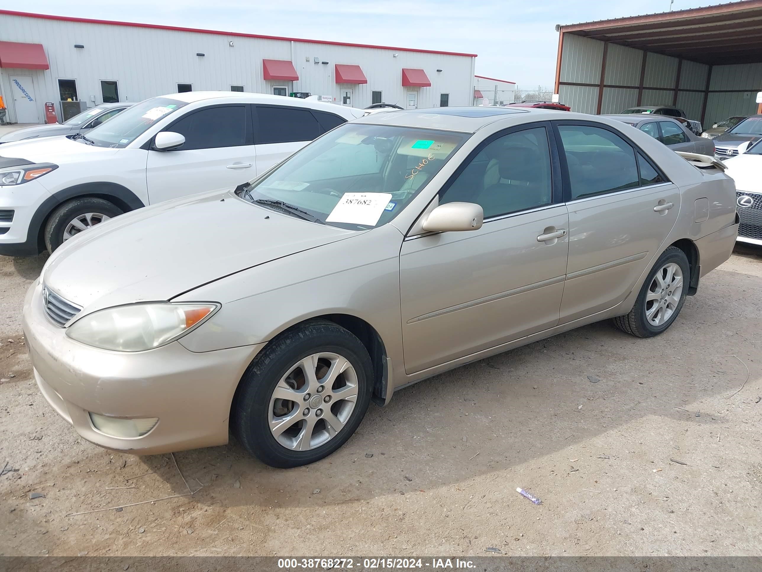 Photo 1 VIN: 4T1BF32KX5U612709 - TOYOTA CAMRY 