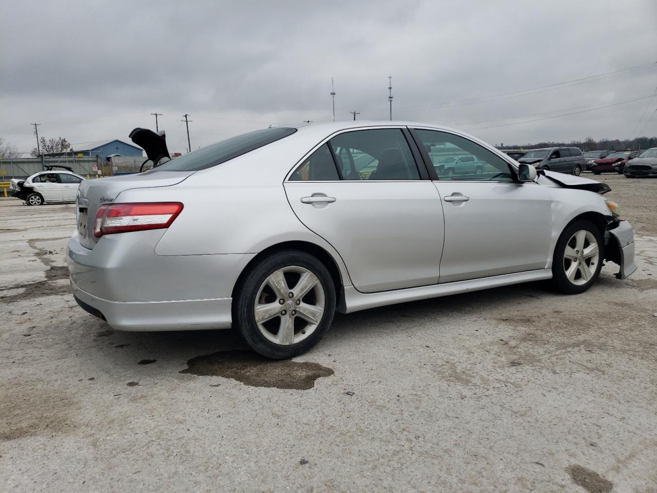 Photo 2 VIN: 4T1BF3EK0AU010987 - TOYOTA CAMRY 