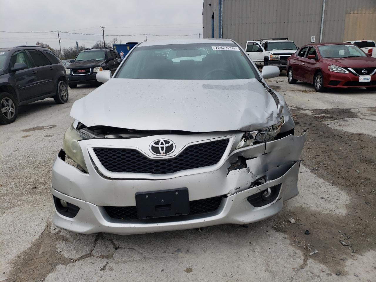 Photo 4 VIN: 4T1BF3EK0AU010987 - TOYOTA CAMRY 