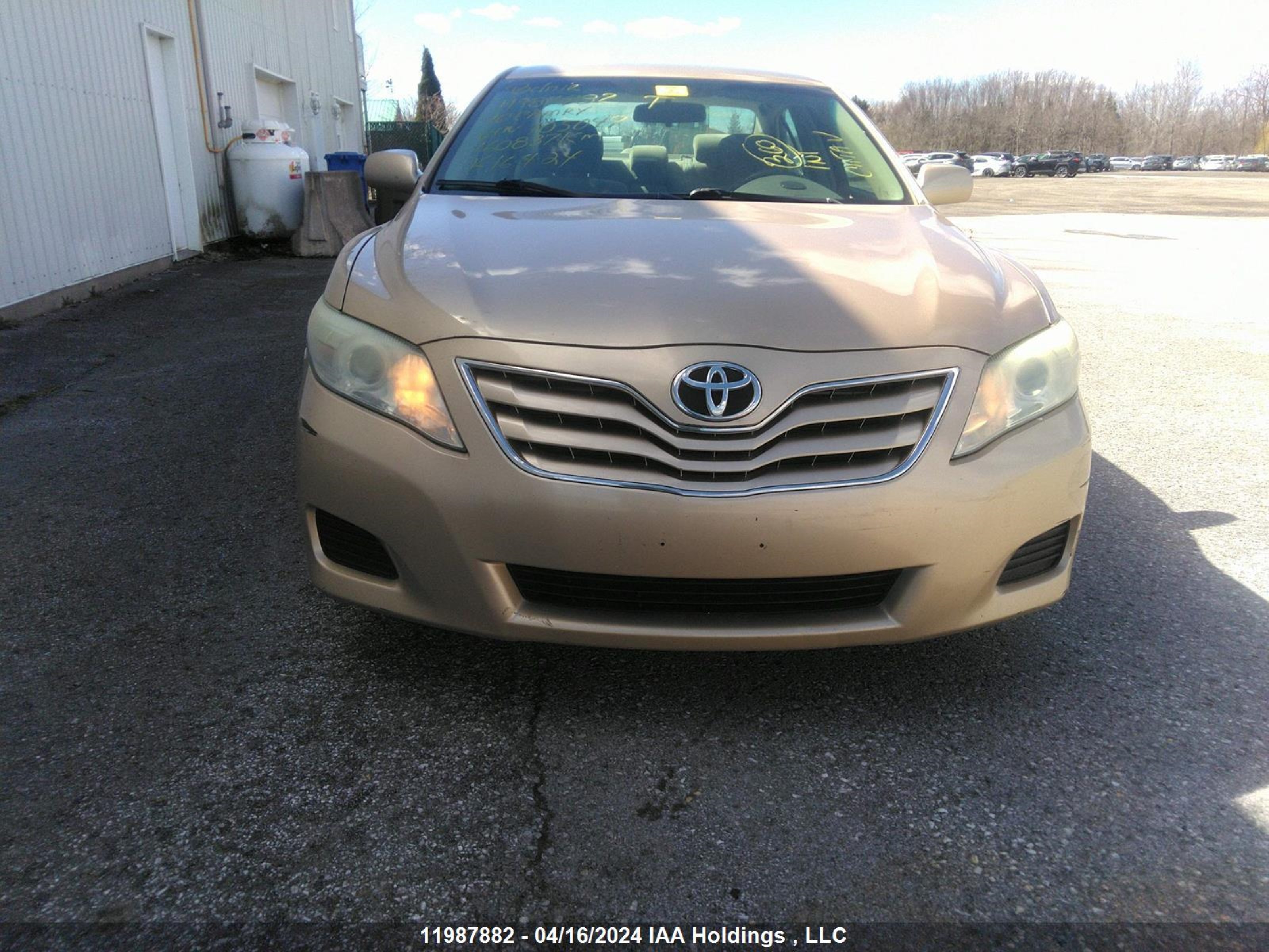 Photo 11 VIN: 4T1BF3EK0AU105047 - TOYOTA CAMRY 