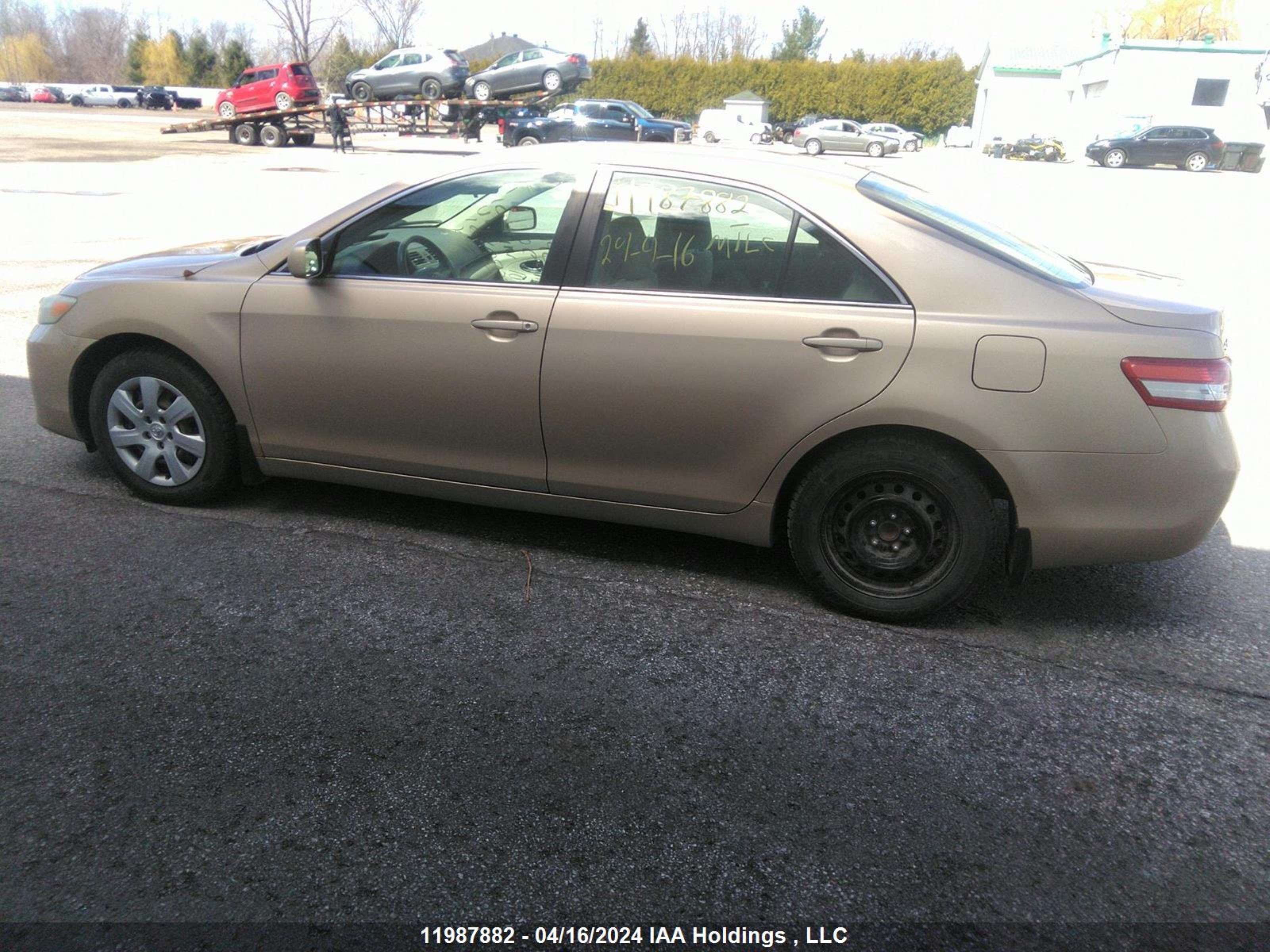 Photo 13 VIN: 4T1BF3EK0AU105047 - TOYOTA CAMRY 