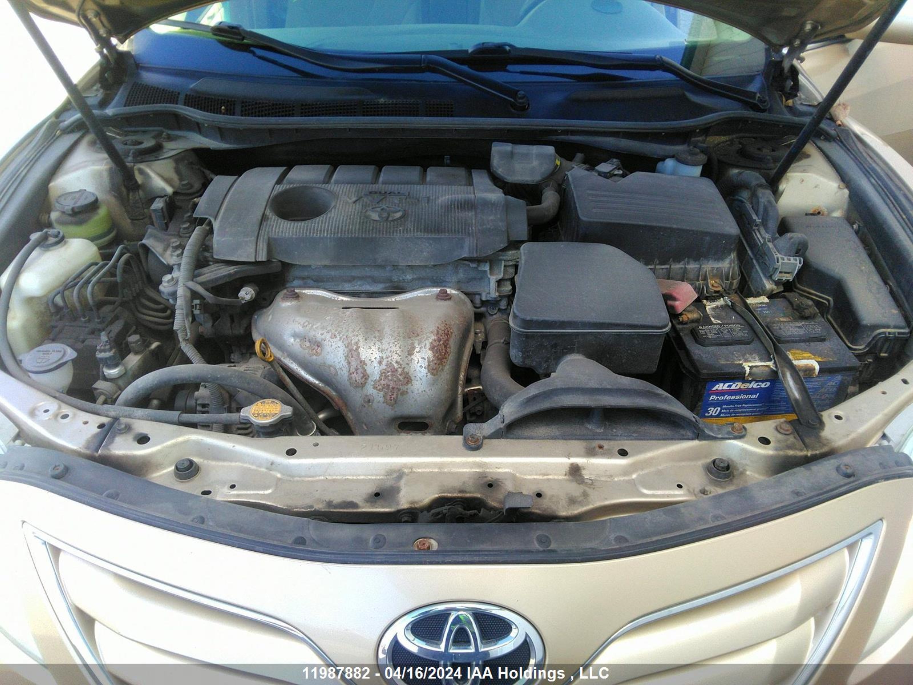 Photo 9 VIN: 4T1BF3EK0AU105047 - TOYOTA CAMRY 