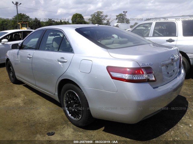 Photo 2 VIN: 4T1BF3EK0AU572274 - TOYOTA CAMRY 