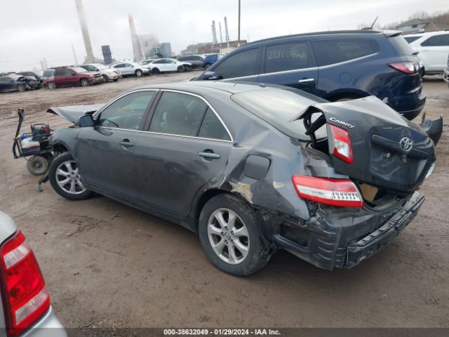 Photo 2 VIN: 4T1BF3EK0BU224802 - TOYOTA CAMRY 