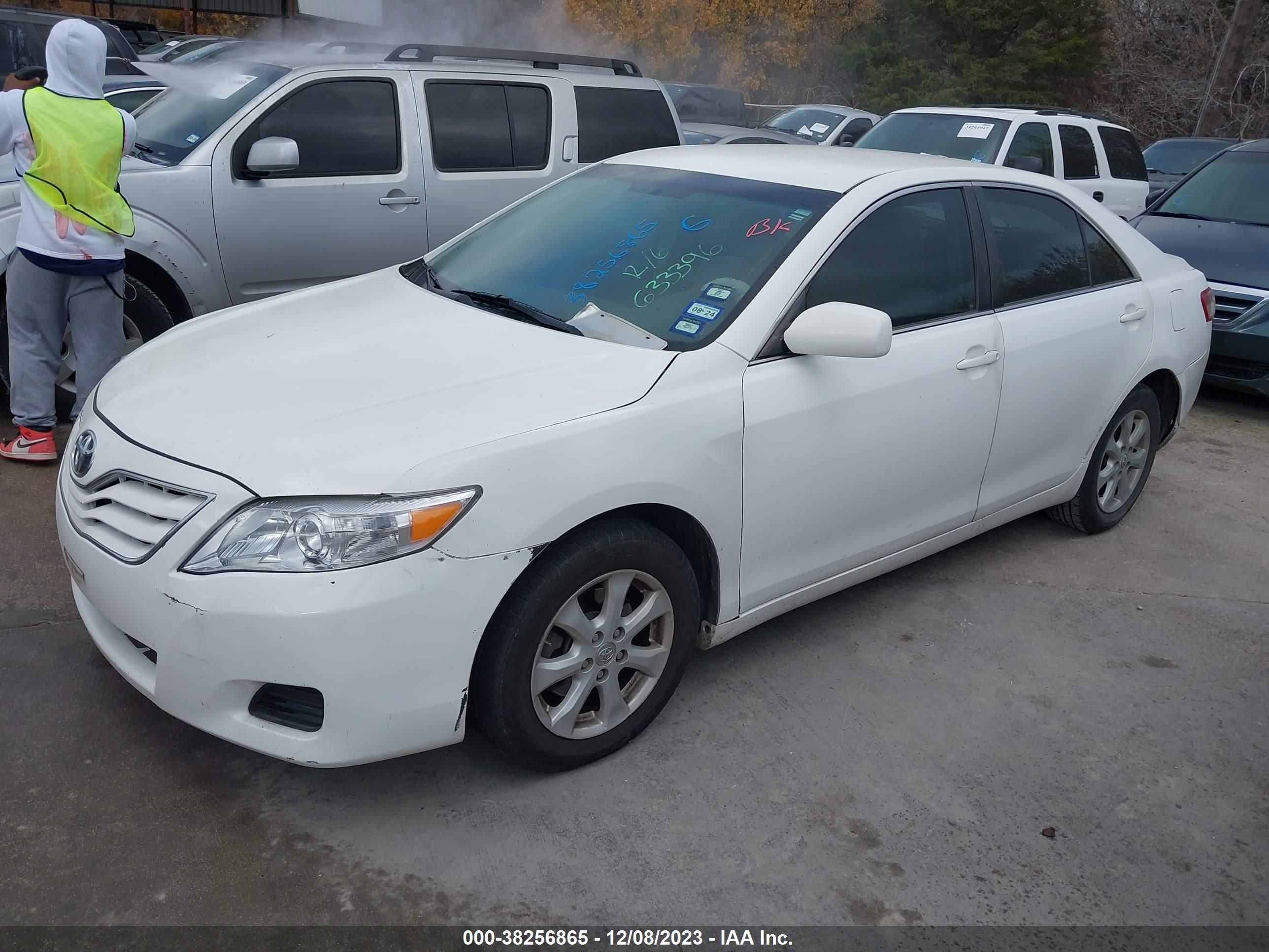 Photo 1 VIN: 4T1BF3EK0BU633396 - TOYOTA CAMRY 