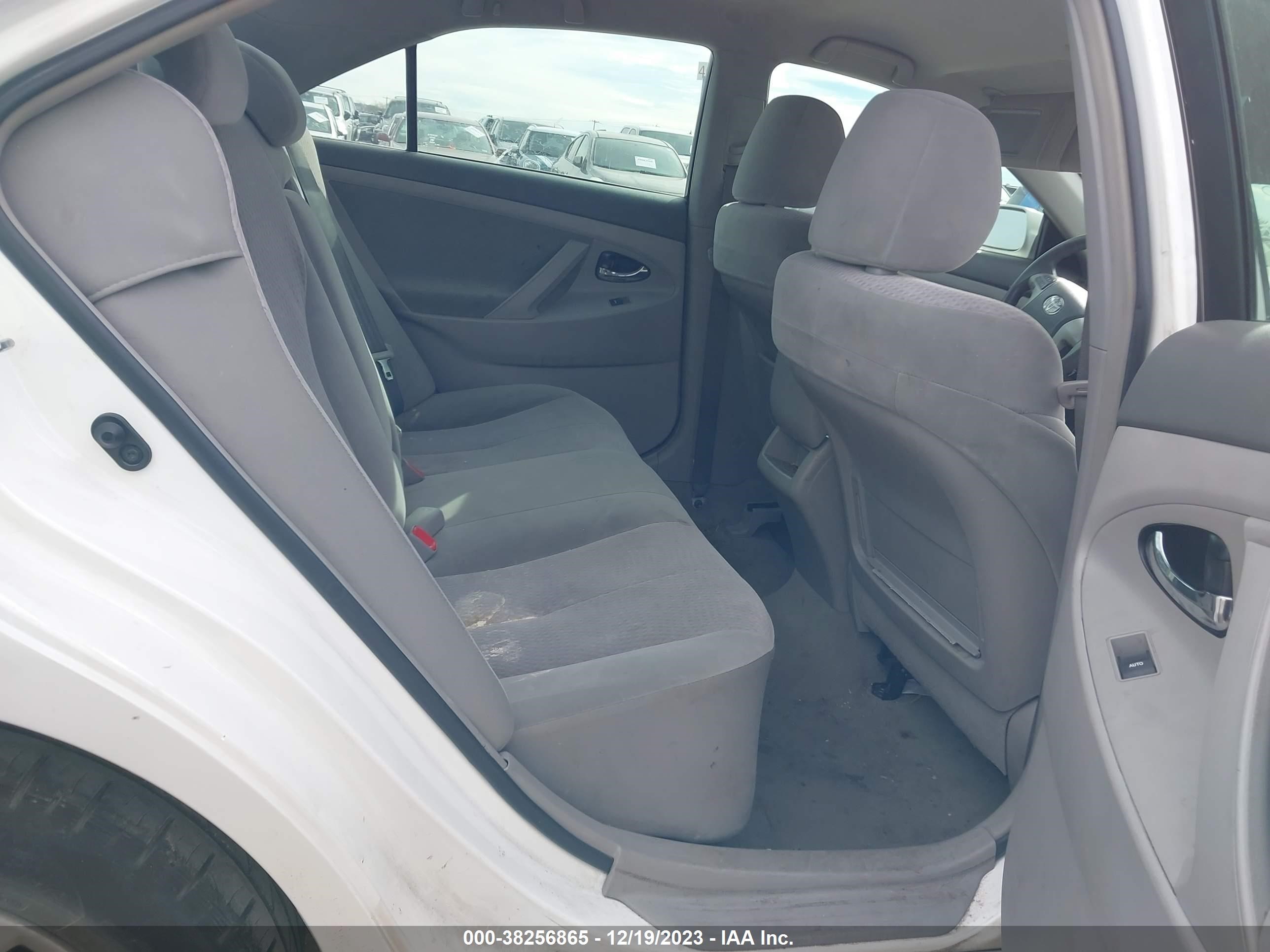 Photo 7 VIN: 4T1BF3EK0BU633396 - TOYOTA CAMRY 