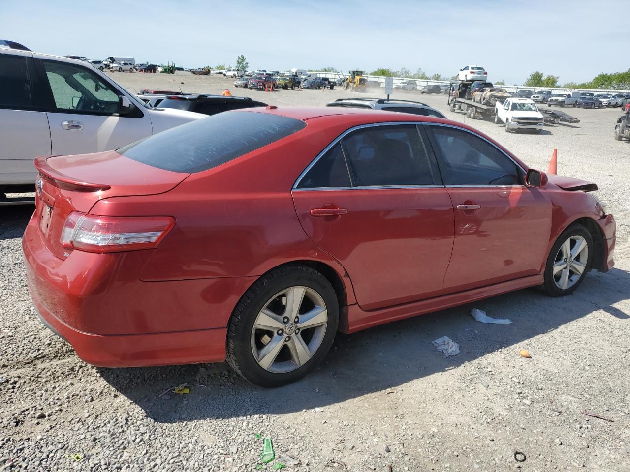 Photo 2 VIN: 4T1BF3EK0BU665958 - TOYOTA CAMRY 