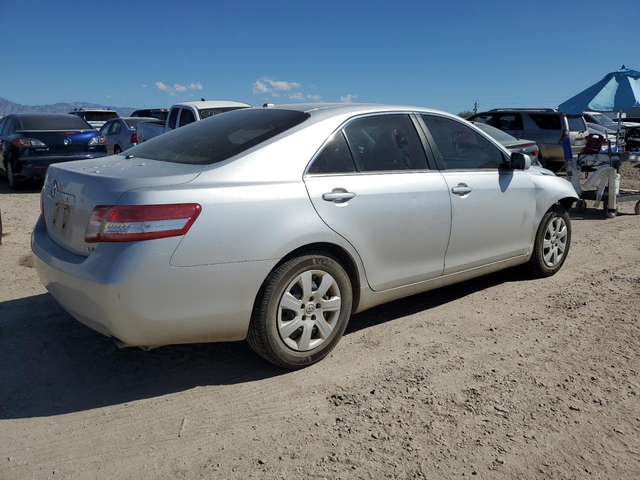 Photo 2 VIN: 4T1BF3EK0BU672716 - TOYOTA CAMRY 