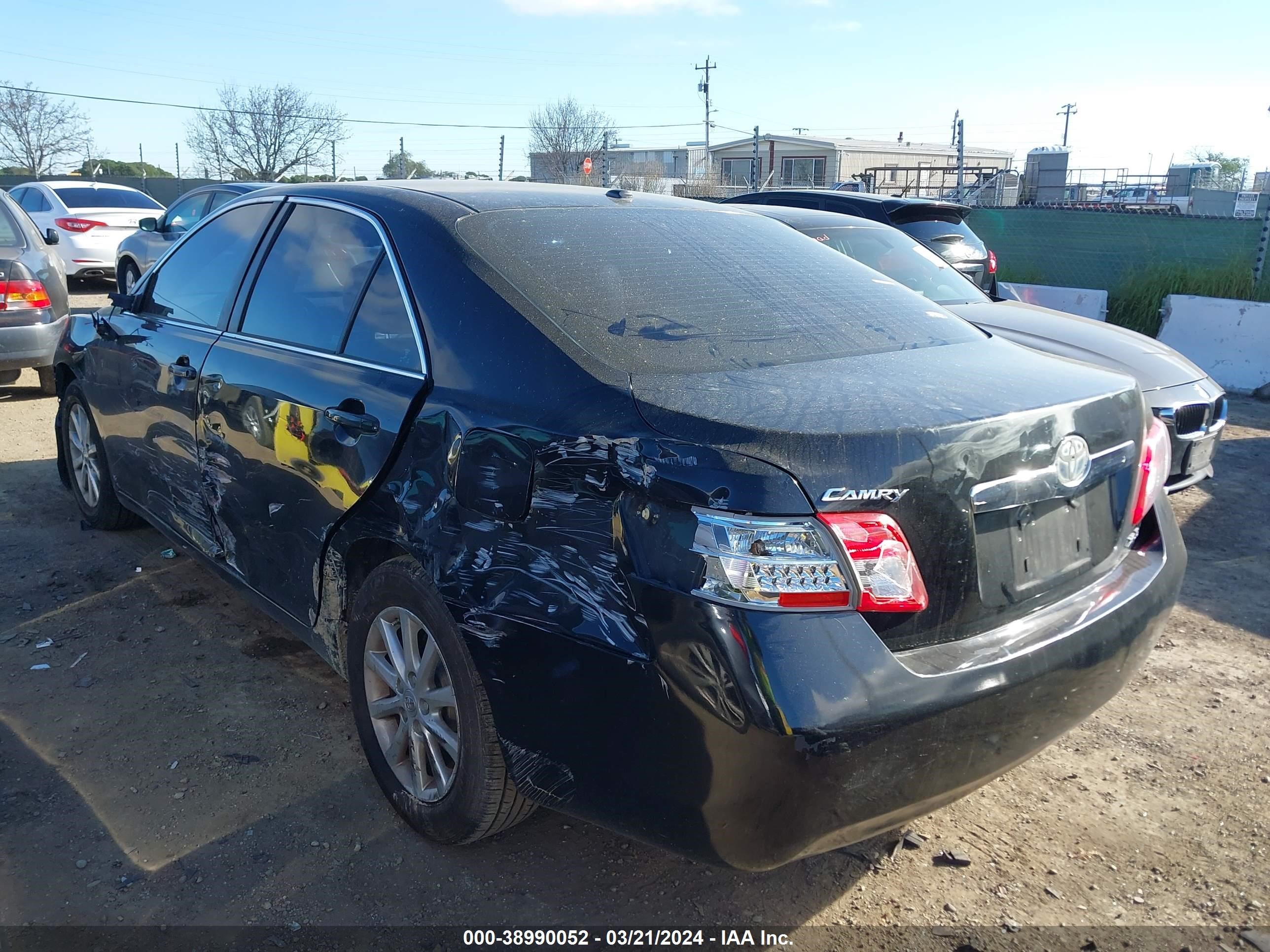 Photo 2 VIN: 4T1BF3EK0BU757877 - TOYOTA CAMRY 