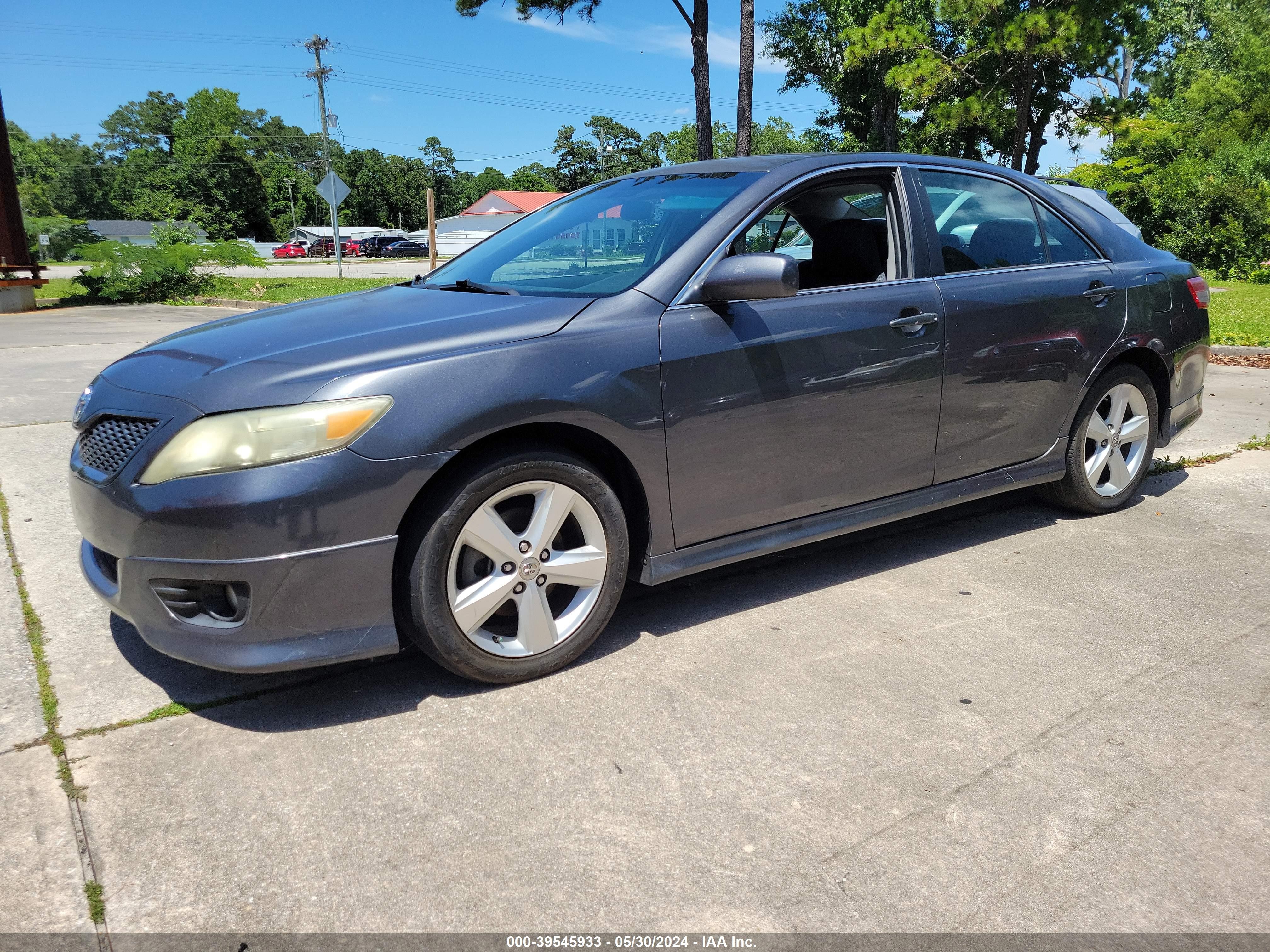 Photo 1 VIN: 4T1BF3EK0BU769687 - TOYOTA CAMRY 