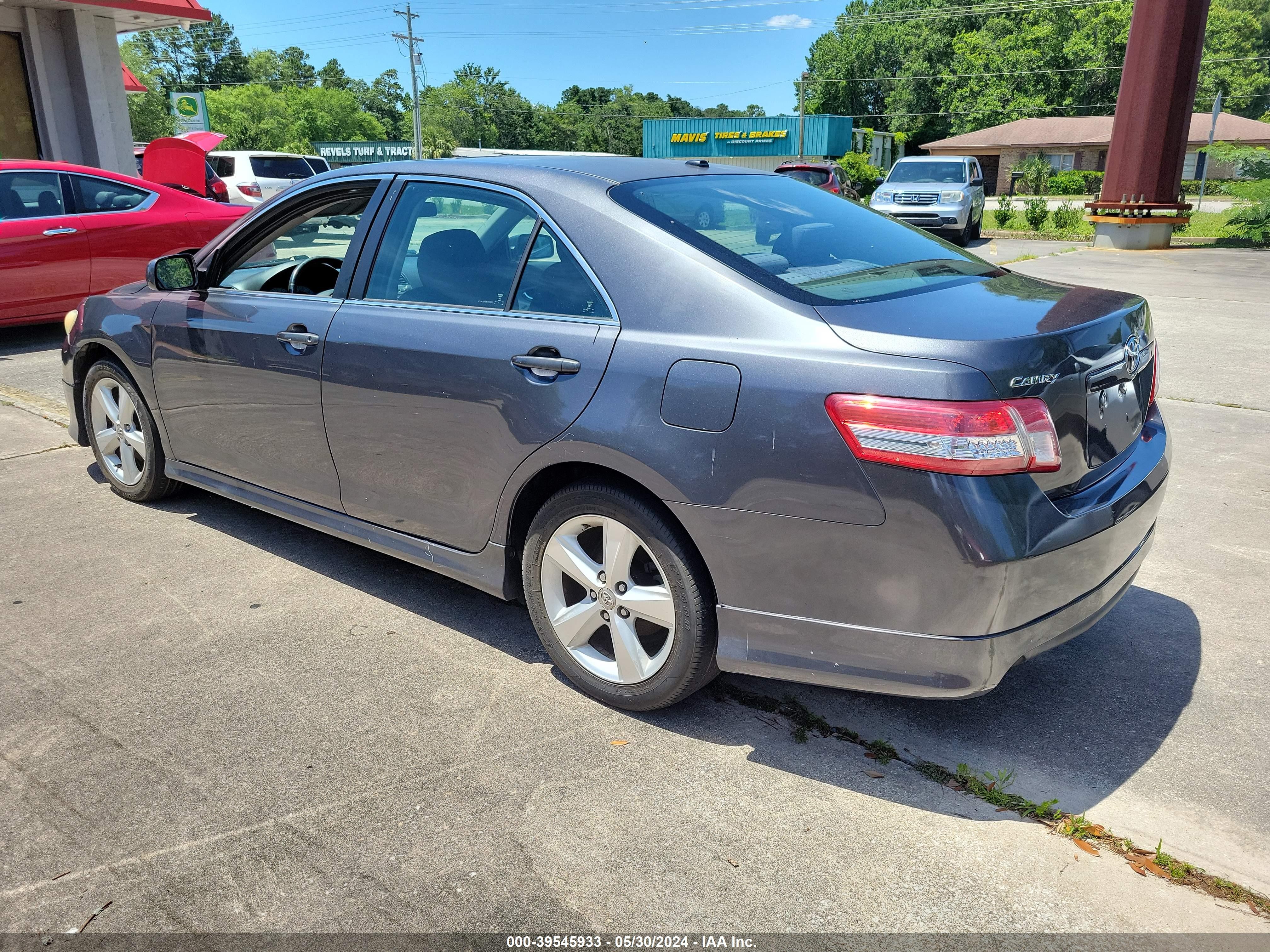 Photo 2 VIN: 4T1BF3EK0BU769687 - TOYOTA CAMRY 