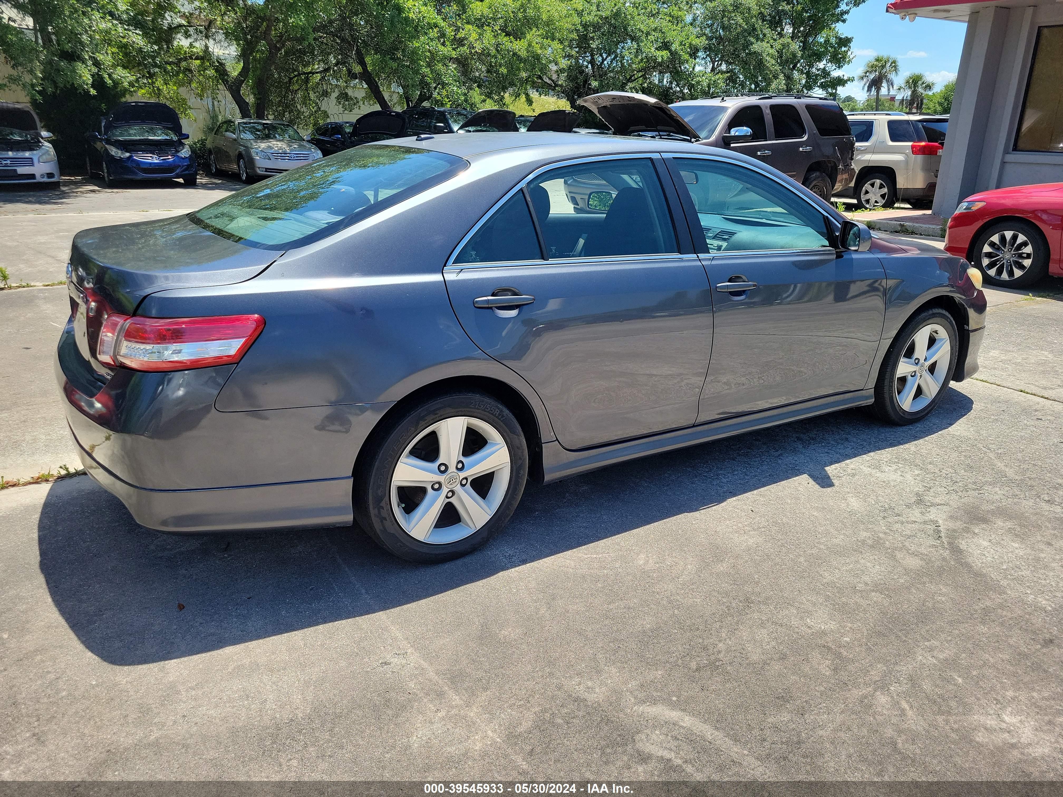 Photo 3 VIN: 4T1BF3EK0BU769687 - TOYOTA CAMRY 