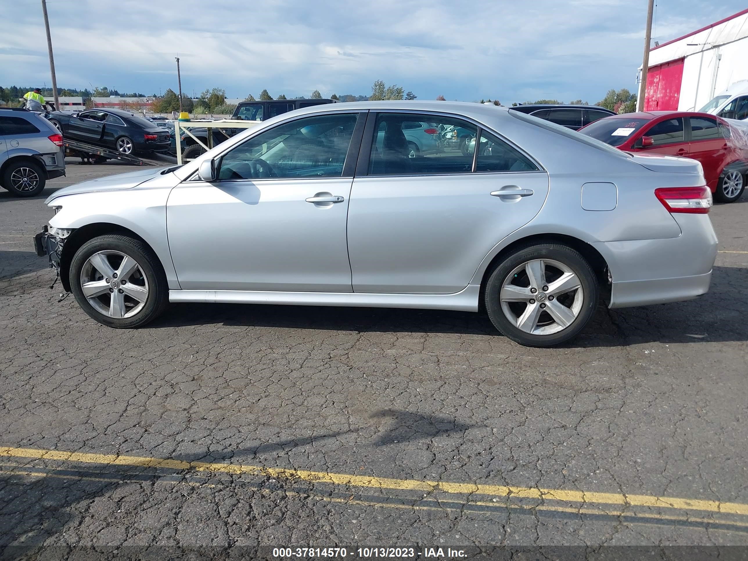 Photo 14 VIN: 4T1BF3EK1AU018418 - TOYOTA CAMRY 