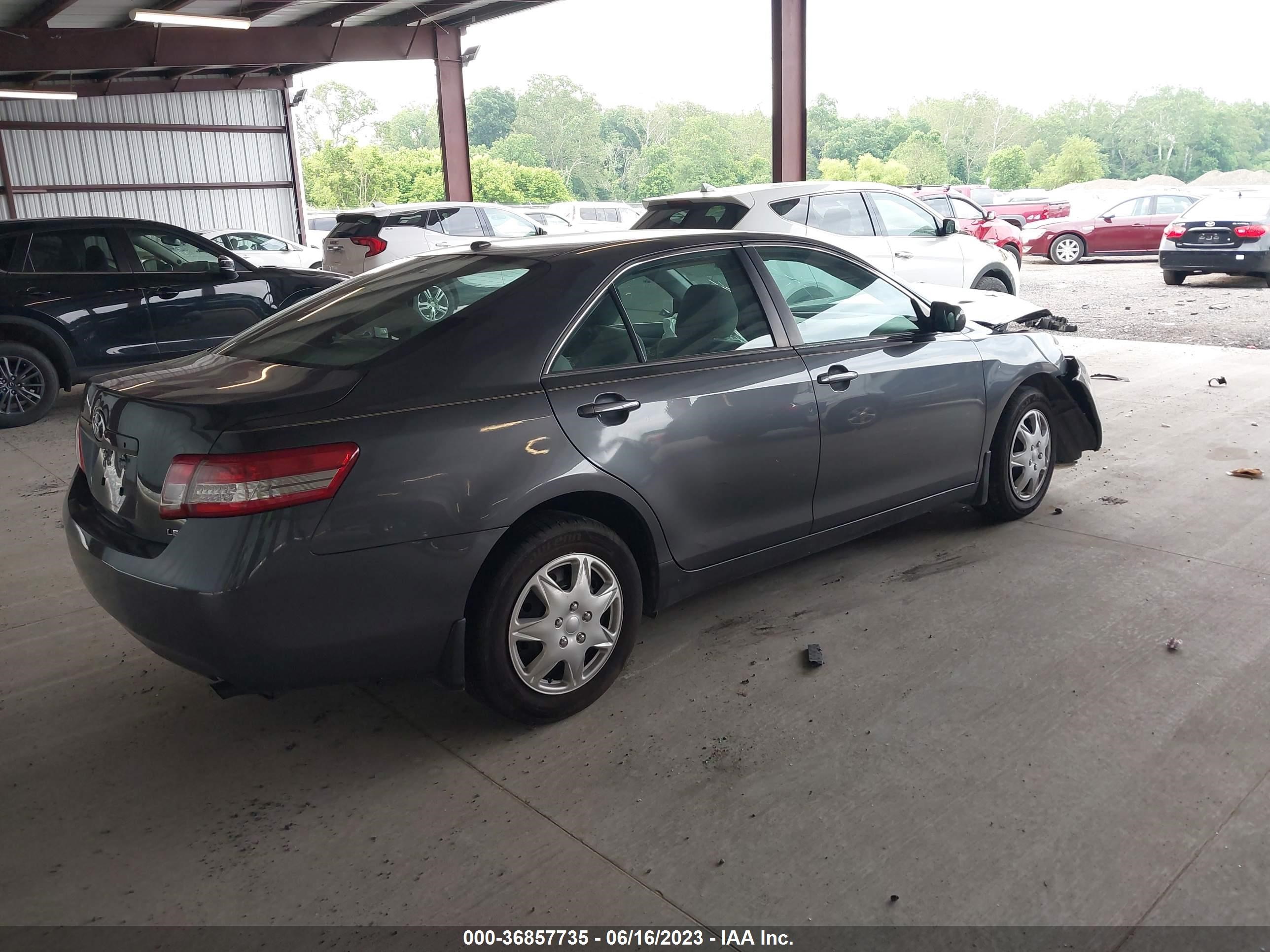 Photo 3 VIN: 4T1BF3EK1AU061320 - TOYOTA CAMRY 