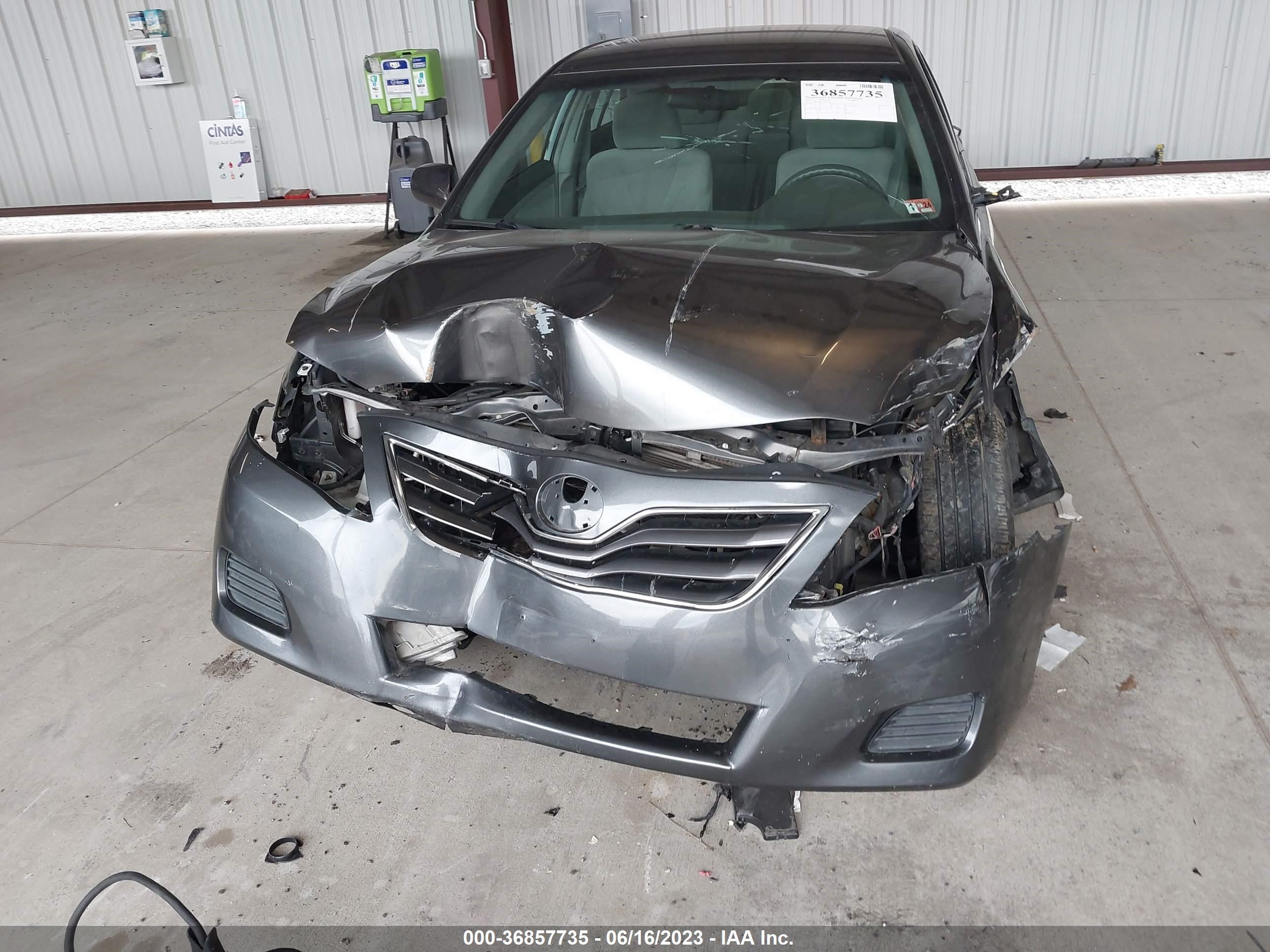 Photo 5 VIN: 4T1BF3EK1AU061320 - TOYOTA CAMRY 