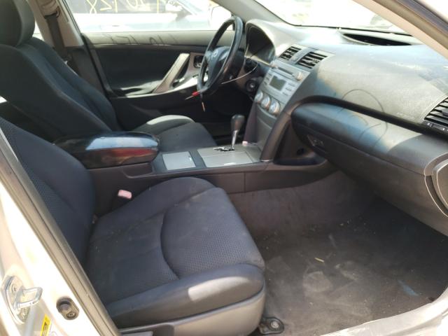 Photo 4 VIN: 4T1BF3EK1AU089053 - TOYOTA CAMRY 