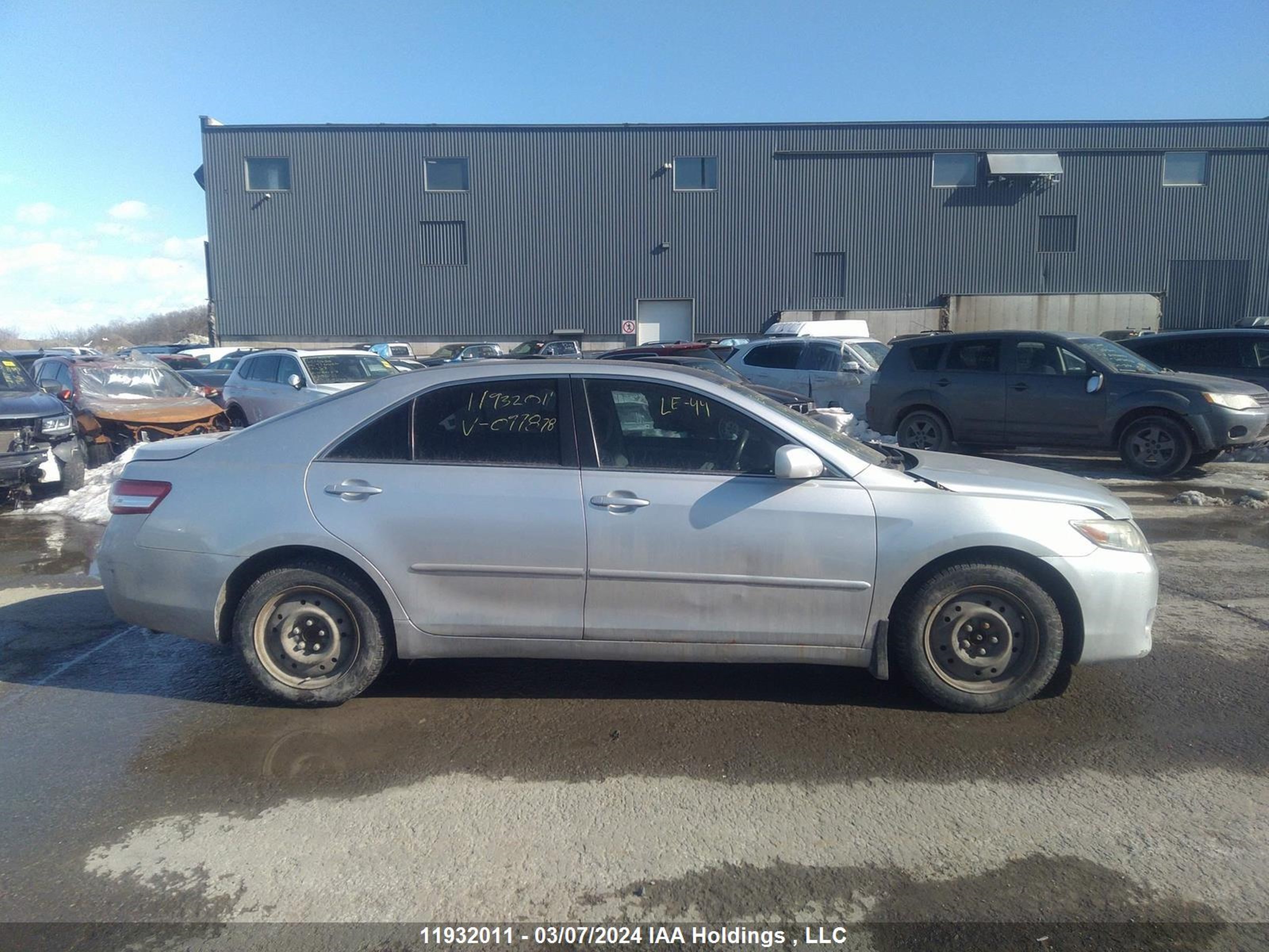 Photo 13 VIN: 4T1BF3EK1AU097878 - TOYOTA CAMRY 