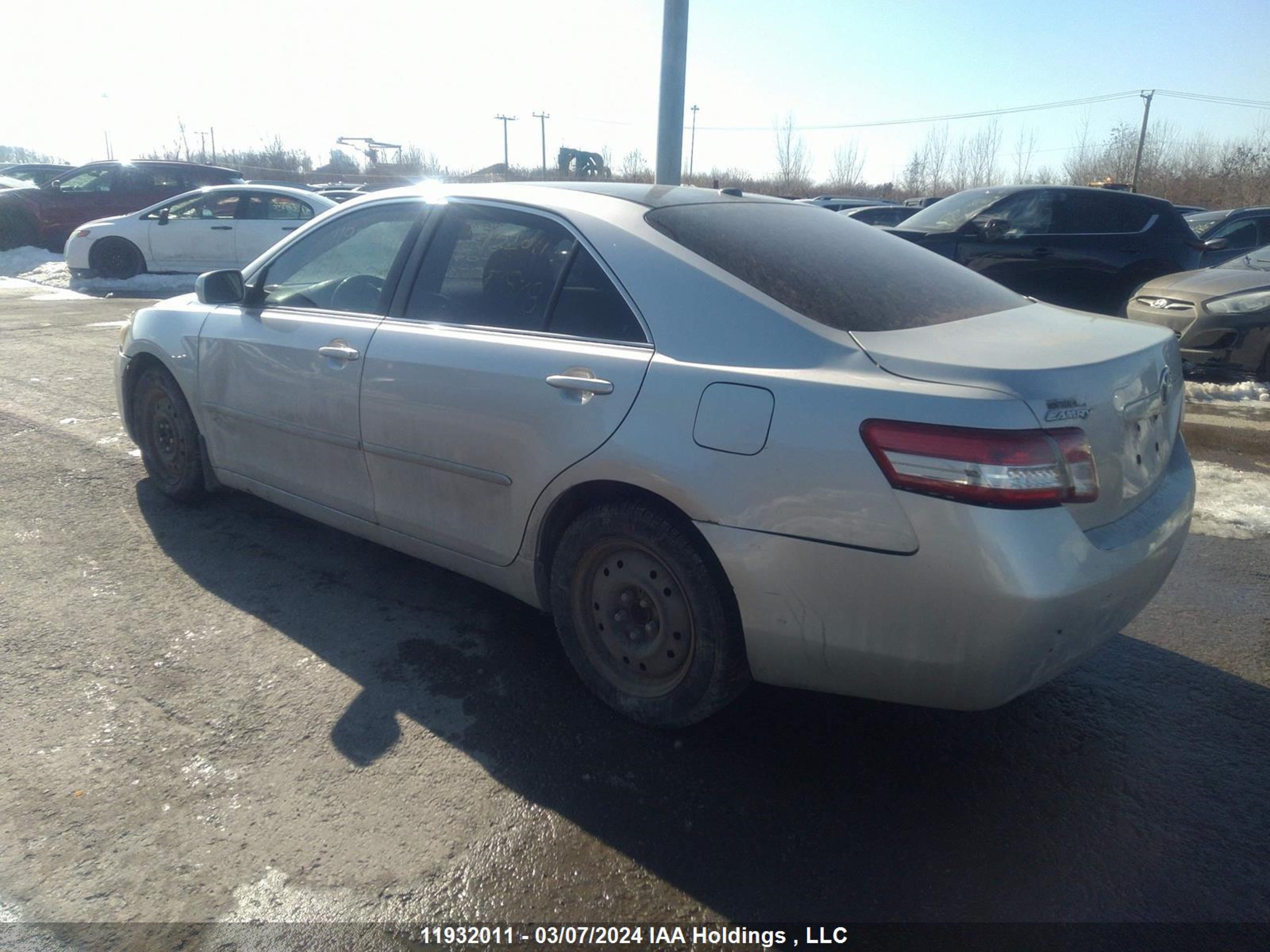 Photo 2 VIN: 4T1BF3EK1AU097878 - TOYOTA CAMRY 