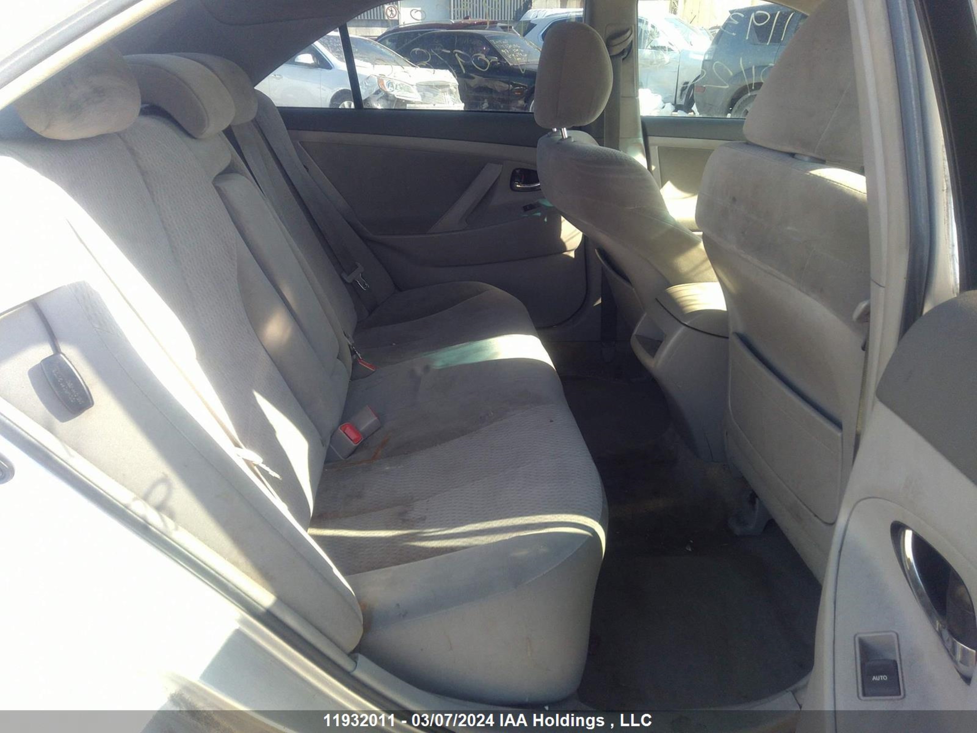 Photo 7 VIN: 4T1BF3EK1AU097878 - TOYOTA CAMRY 