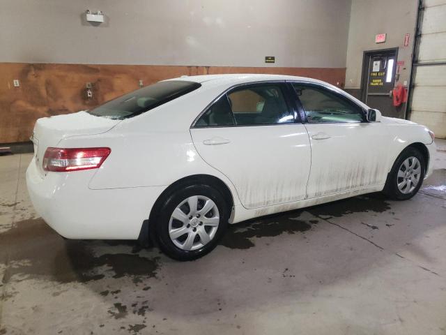 Photo 2 VIN: 4T1BF3EK1AU505411 - TOYOTA CAMRY 