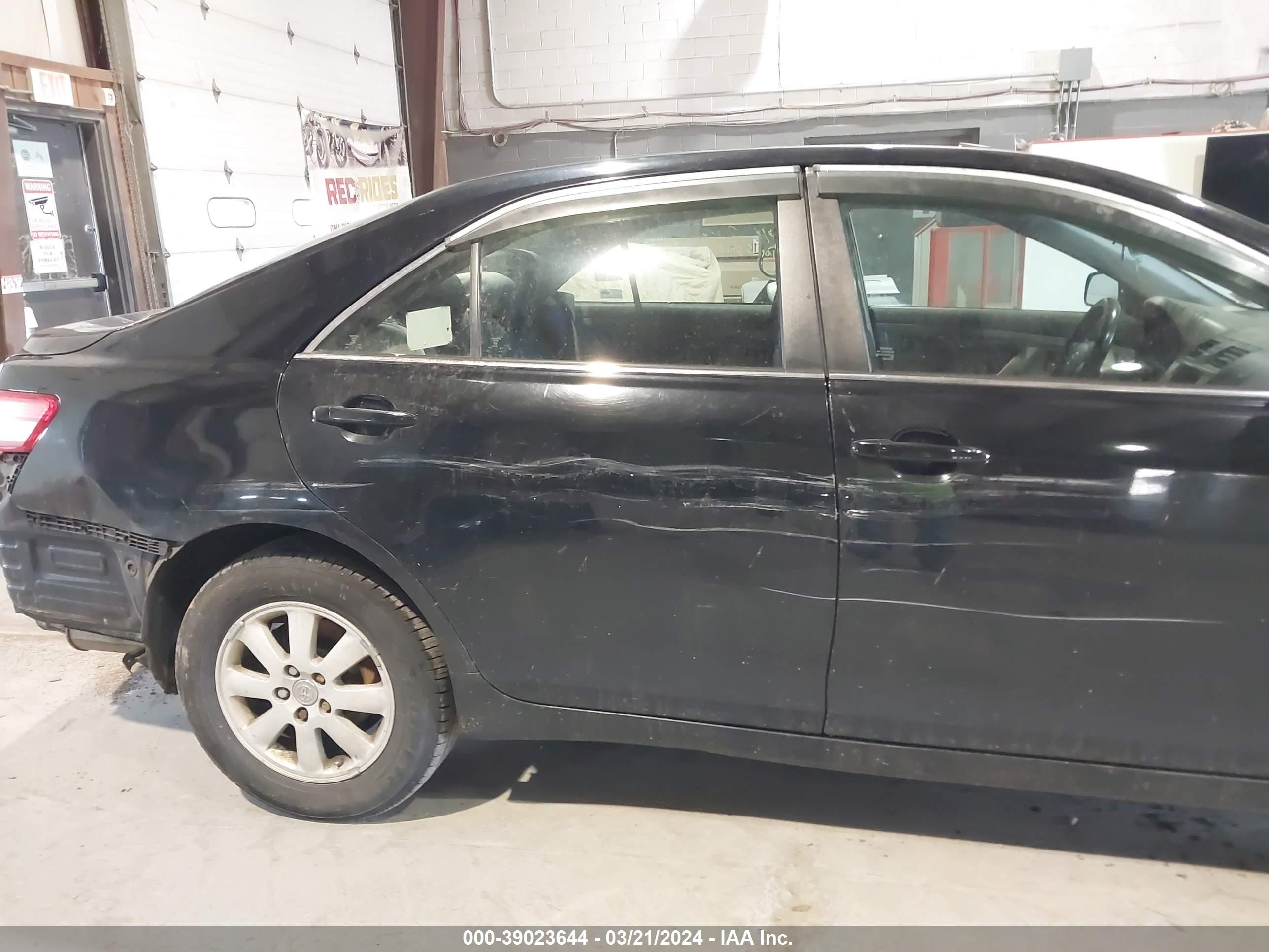 Photo 13 VIN: 4T1BF3EK1AU539252 - TOYOTA CAMRY 