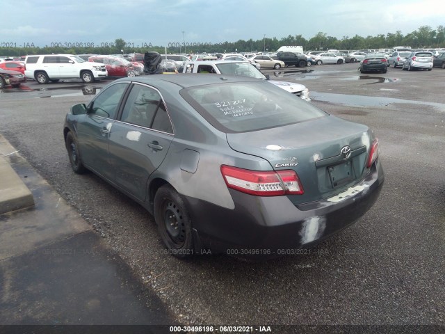 Photo 2 VIN: 4T1BF3EK1AU564006 - TOYOTA CAMRY 