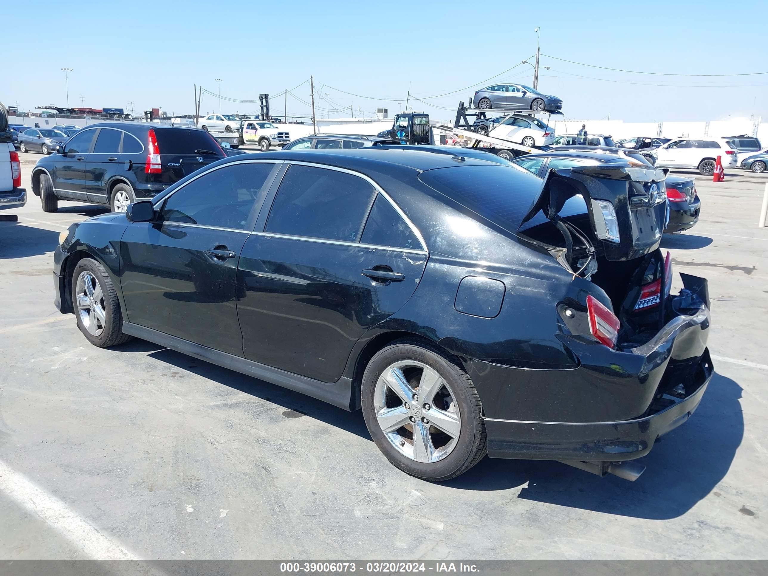 Photo 2 VIN: 4T1BF3EK1BU184133 - TOYOTA CAMRY 