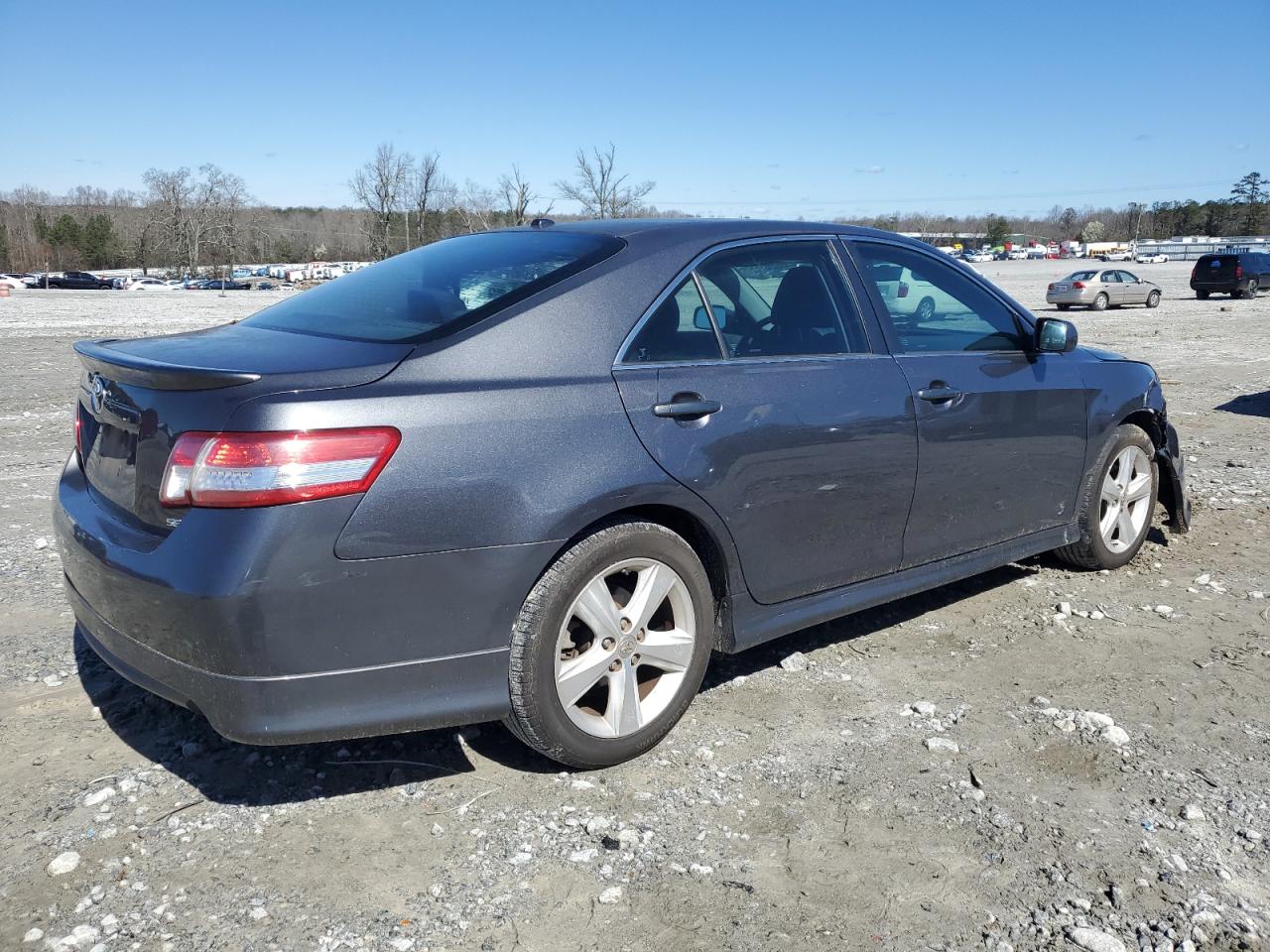 Photo 2 VIN: 4T1BF3EK1BU207507 - TOYOTA CAMRY 