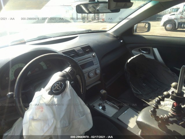 Photo 4 VIN: 4T1BF3EK1BU216000 - TOYOTA CAMRY 