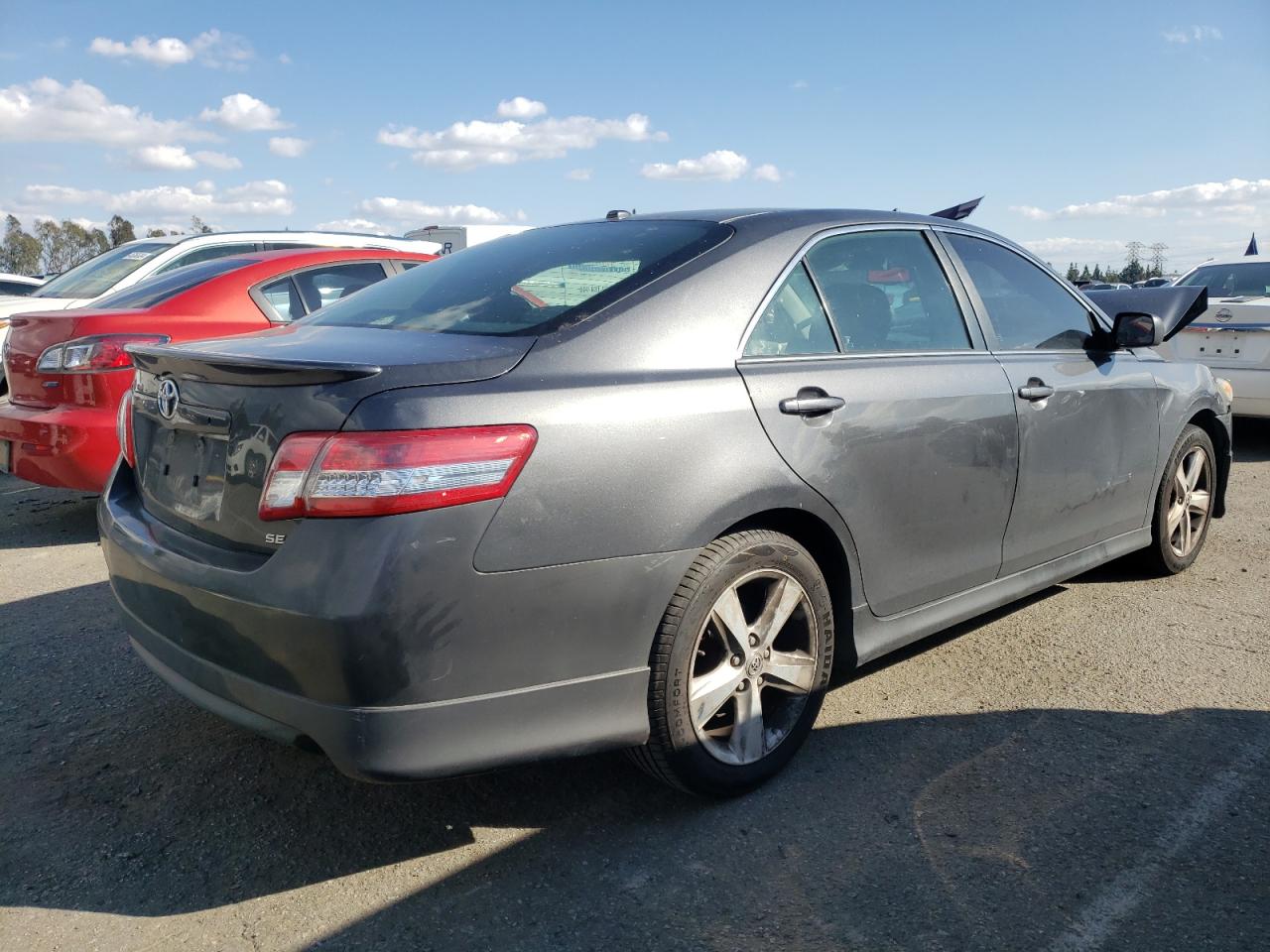 Photo 2 VIN: 4T1BF3EK1BU631303 - TOYOTA CAMRY 