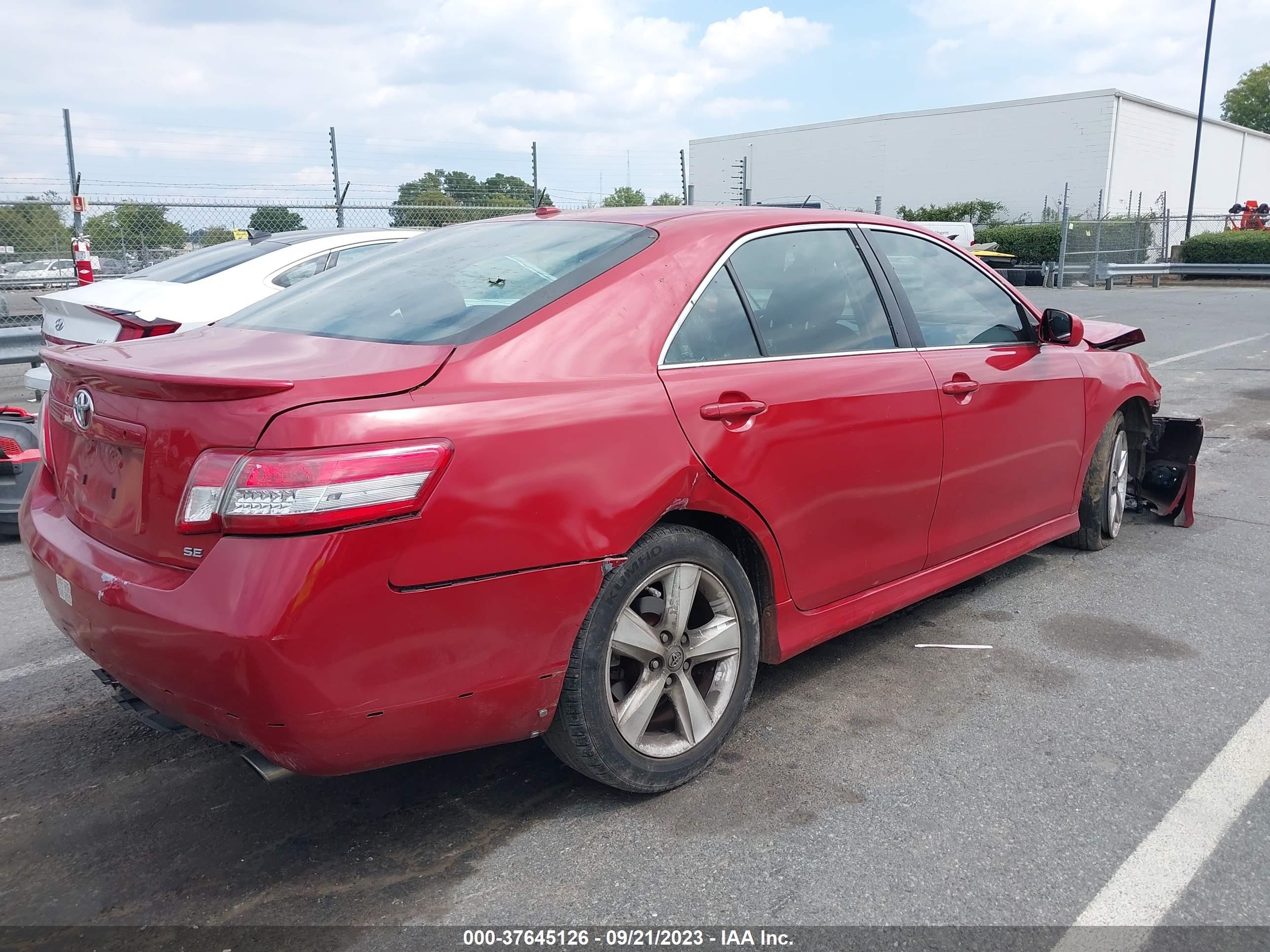 Photo 3 VIN: 4T1BF3EK1BU665998 - TOYOTA CAMRY 