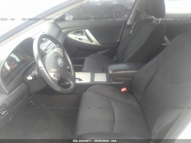 Photo 4 VIN: 4T1BF3EK1BU716058 - TOYOTA CAMRY 