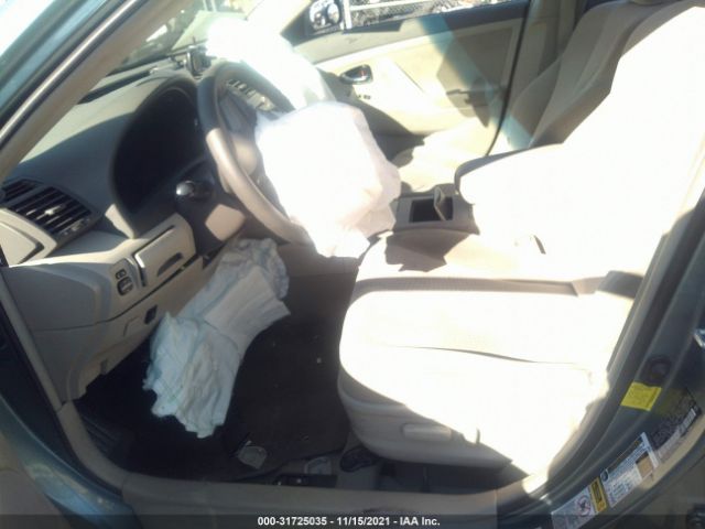 Photo 4 VIN: 4T1BF3EK1BU732485 - TOYOTA CAMRY 